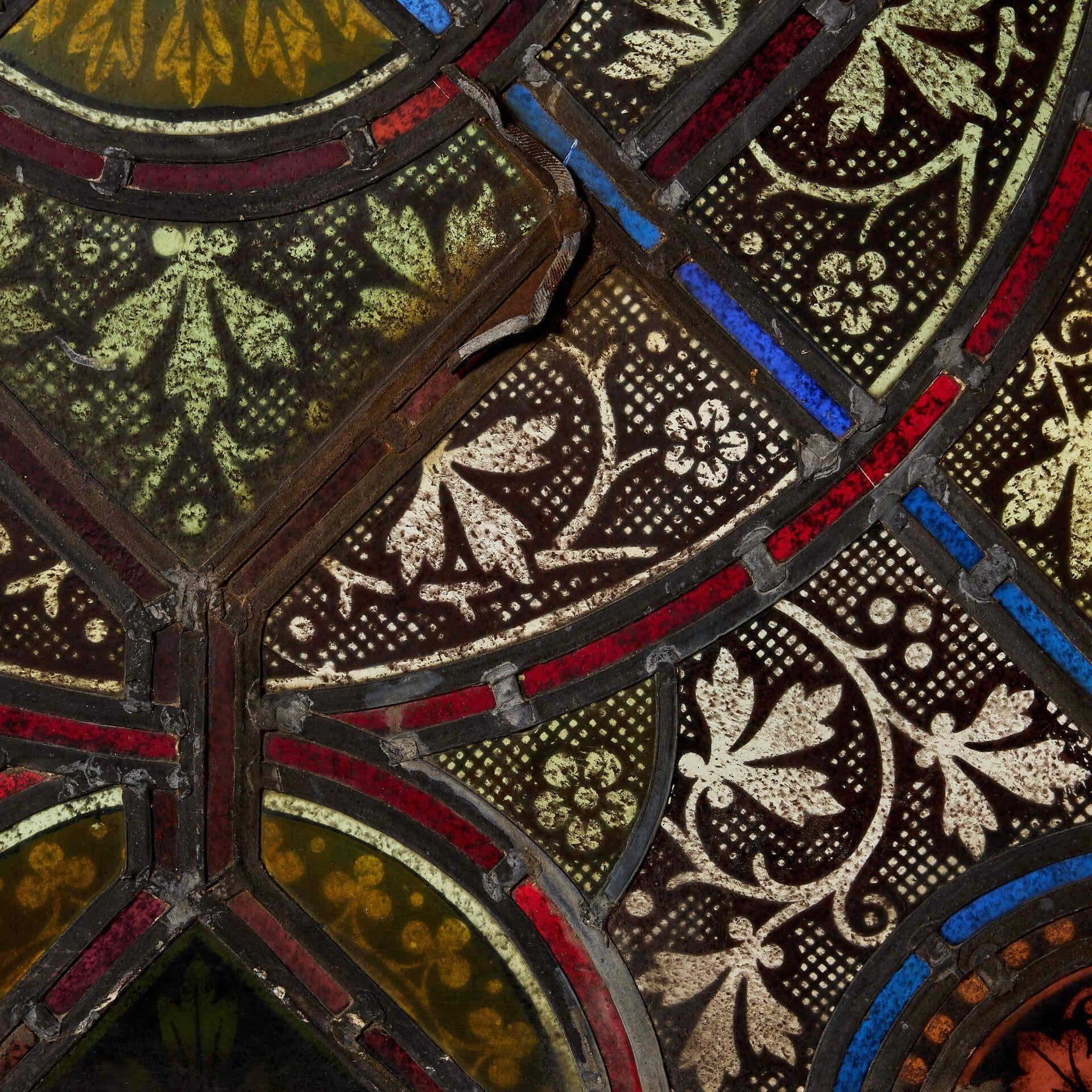 Antique Victorian Stained Glass Window In Fair Condition For Sale In Wormelow, Herefordshire
