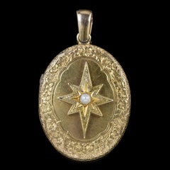 Antique Victorian Star Locket Pearl 18 Carat Gold Lucky Clover, circa 1880