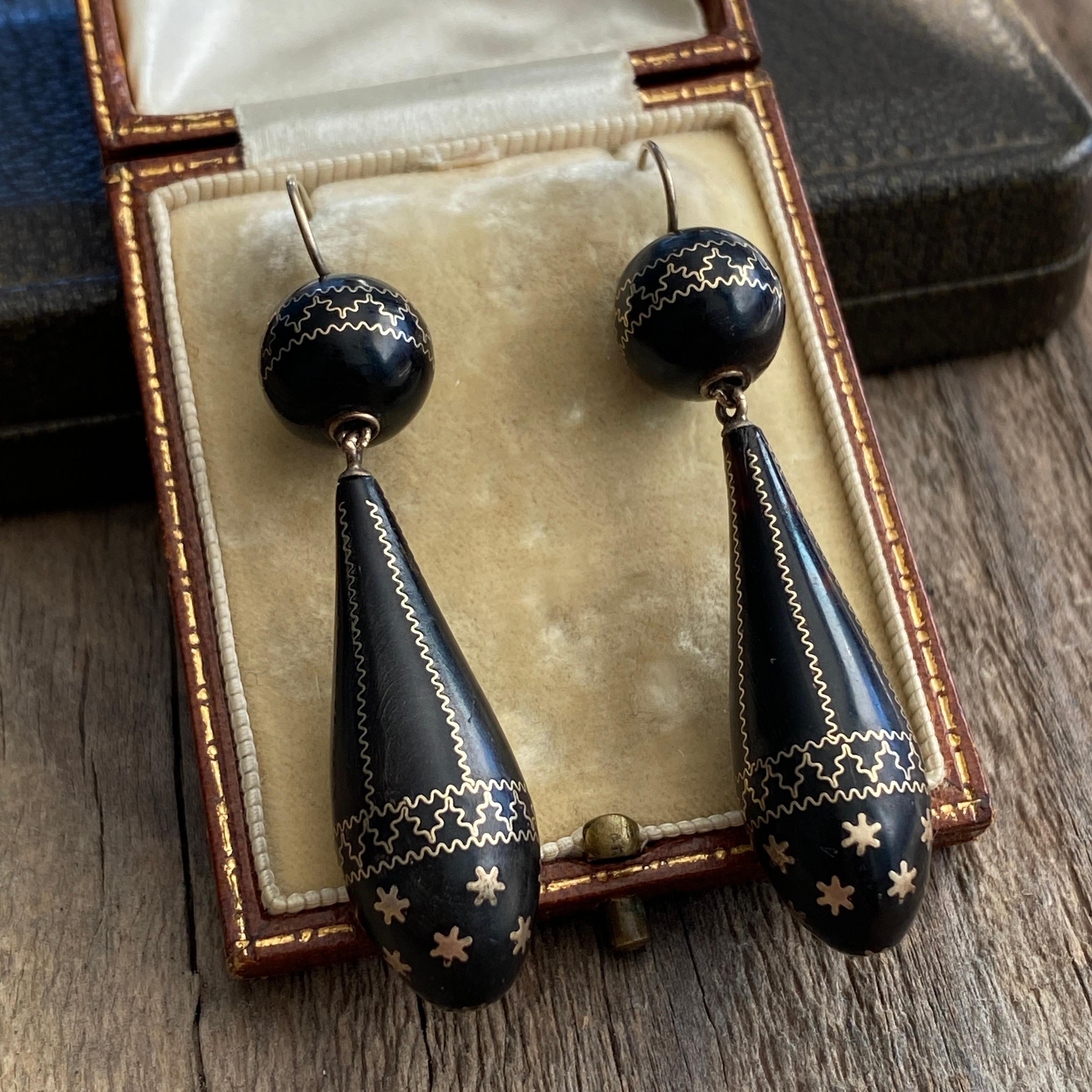 Antique Victorian Star Pique Inlay 14K Gold Earrings Black For Sale 1