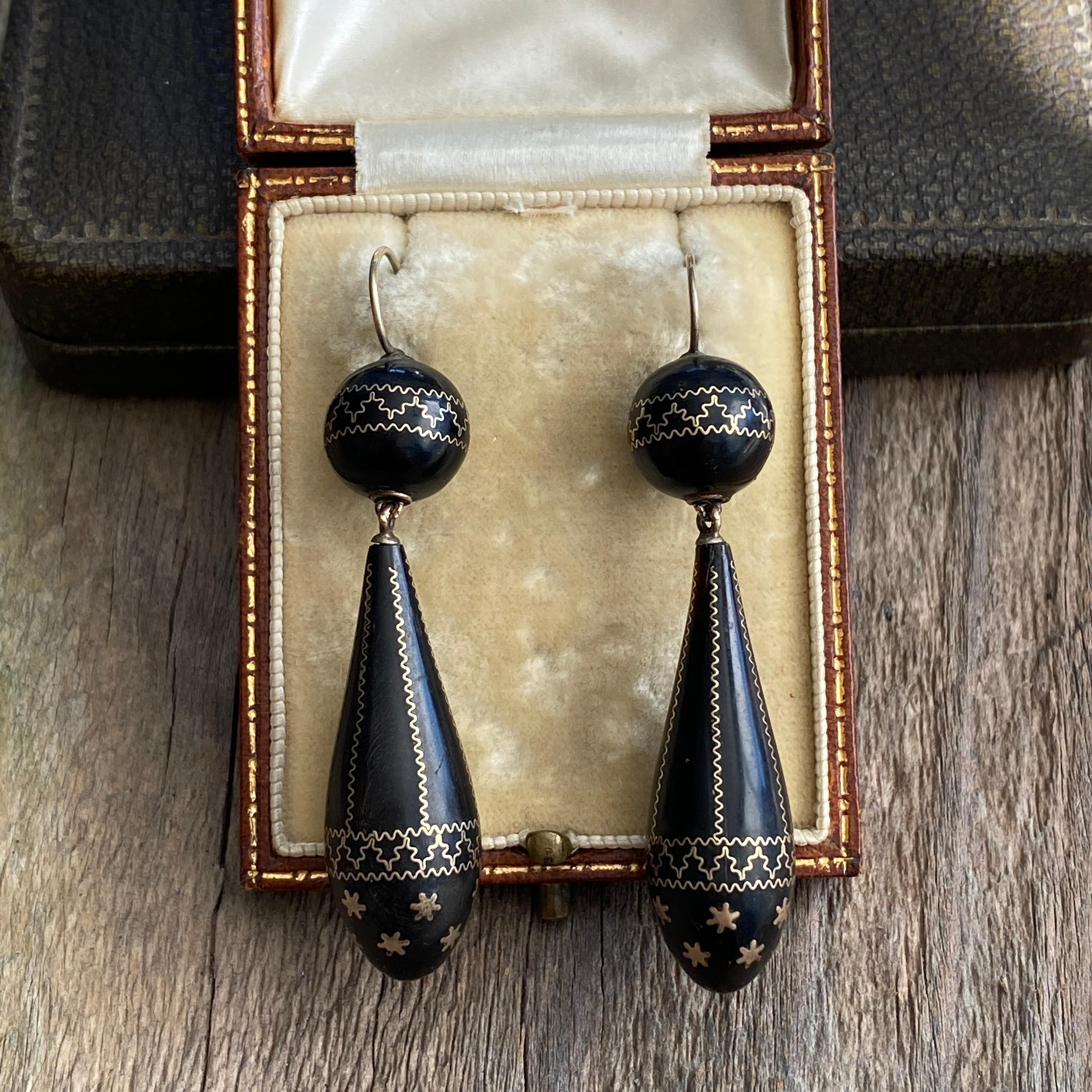 Antique Victorian Star Pique Inlay 14K Gold Earrings Black For Sale 2
