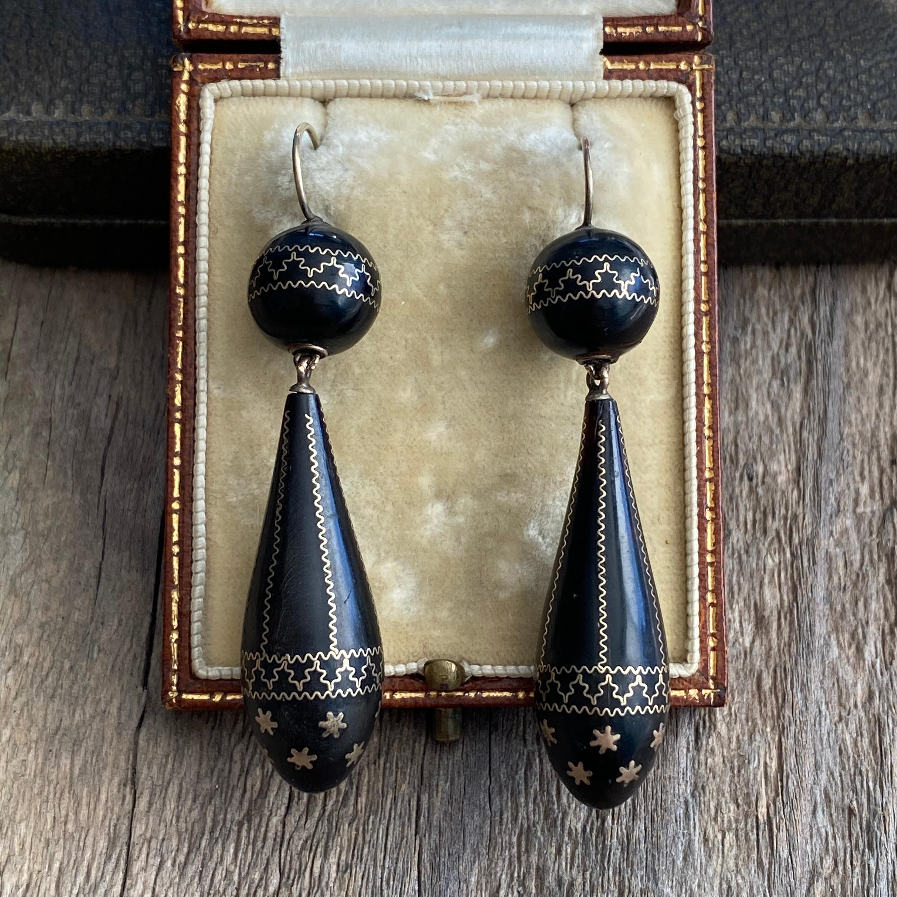 Antique Victorian Star Pique Inlay 14K Gold Earrings Black For Sale 4