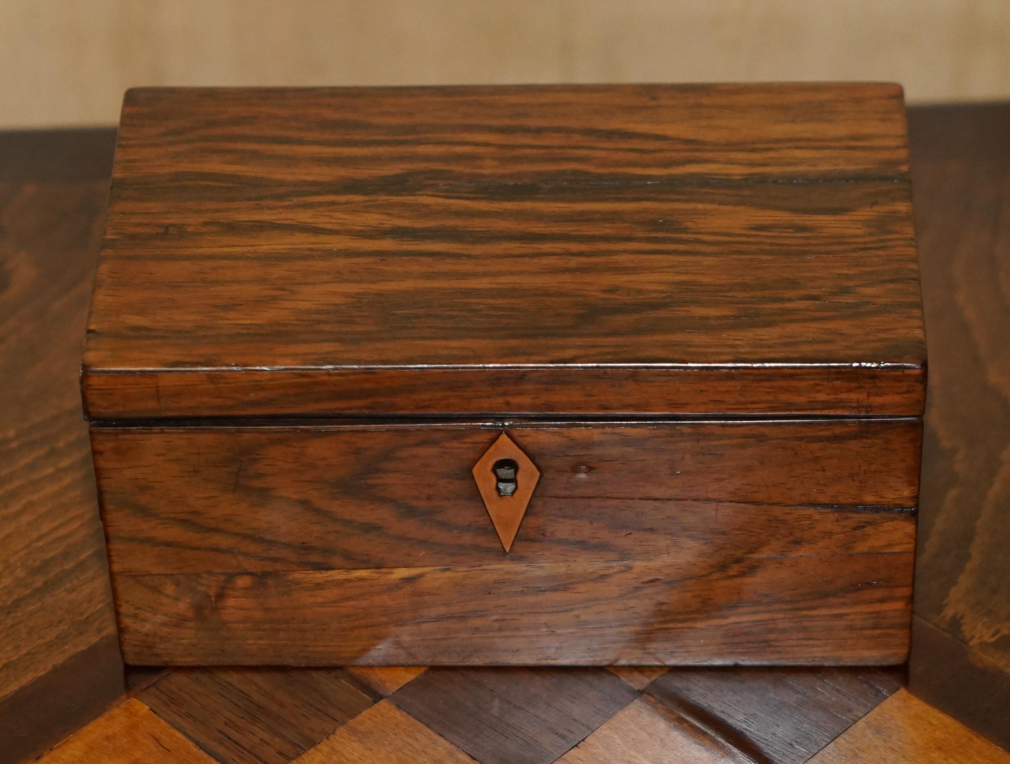 ANTIQUE ViCTORIAN STAUNTON CHESS SET IN HARDWOOD BOX WALNUT HARDWOOD CHESSBOARD For Sale 7