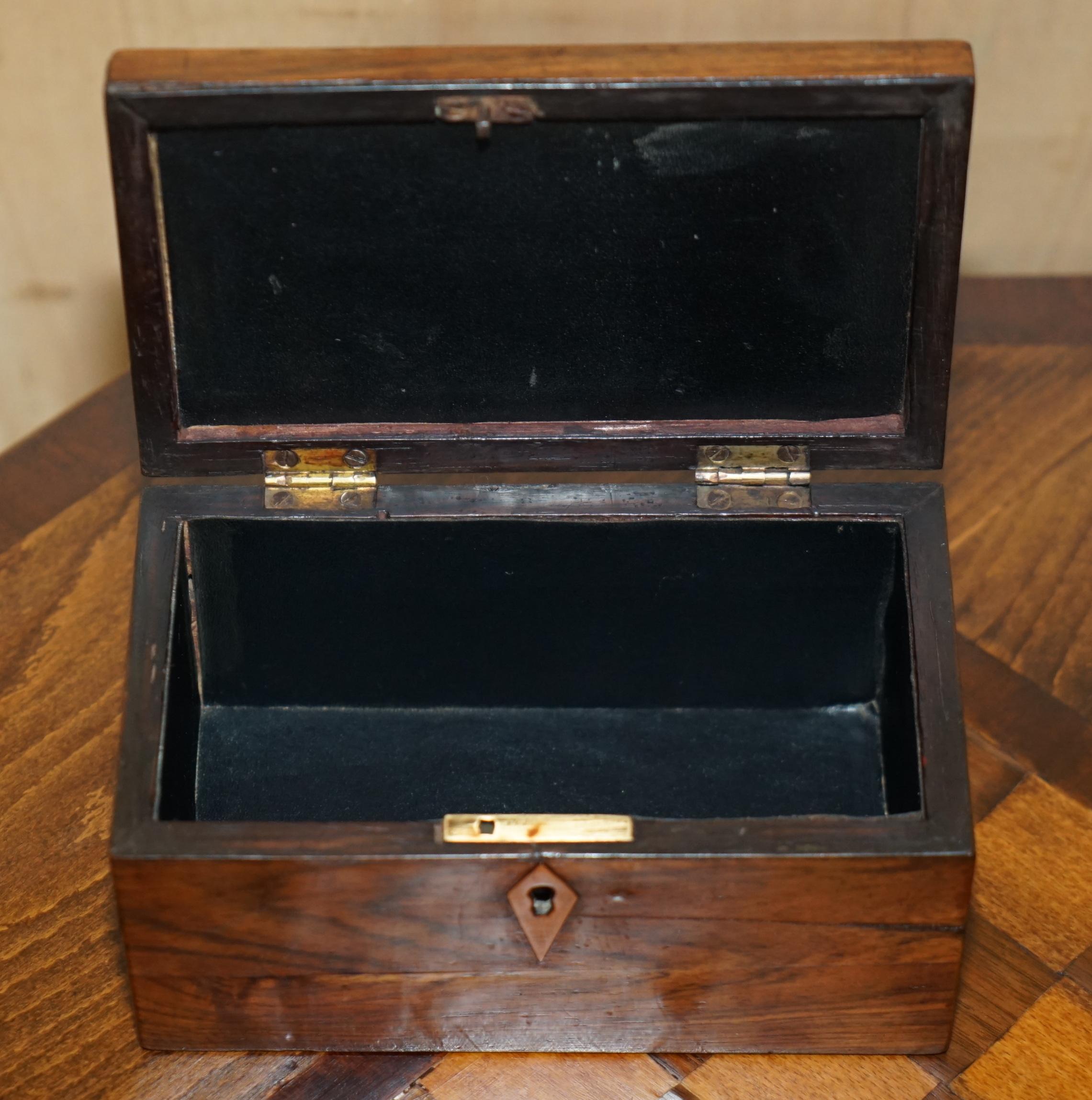 ANTIQUE ViCTORIAN STAUNTON CHESS SET IN HARDWOOD BOX WALNUT HARDWOOD CHESSBOARD For Sale 11