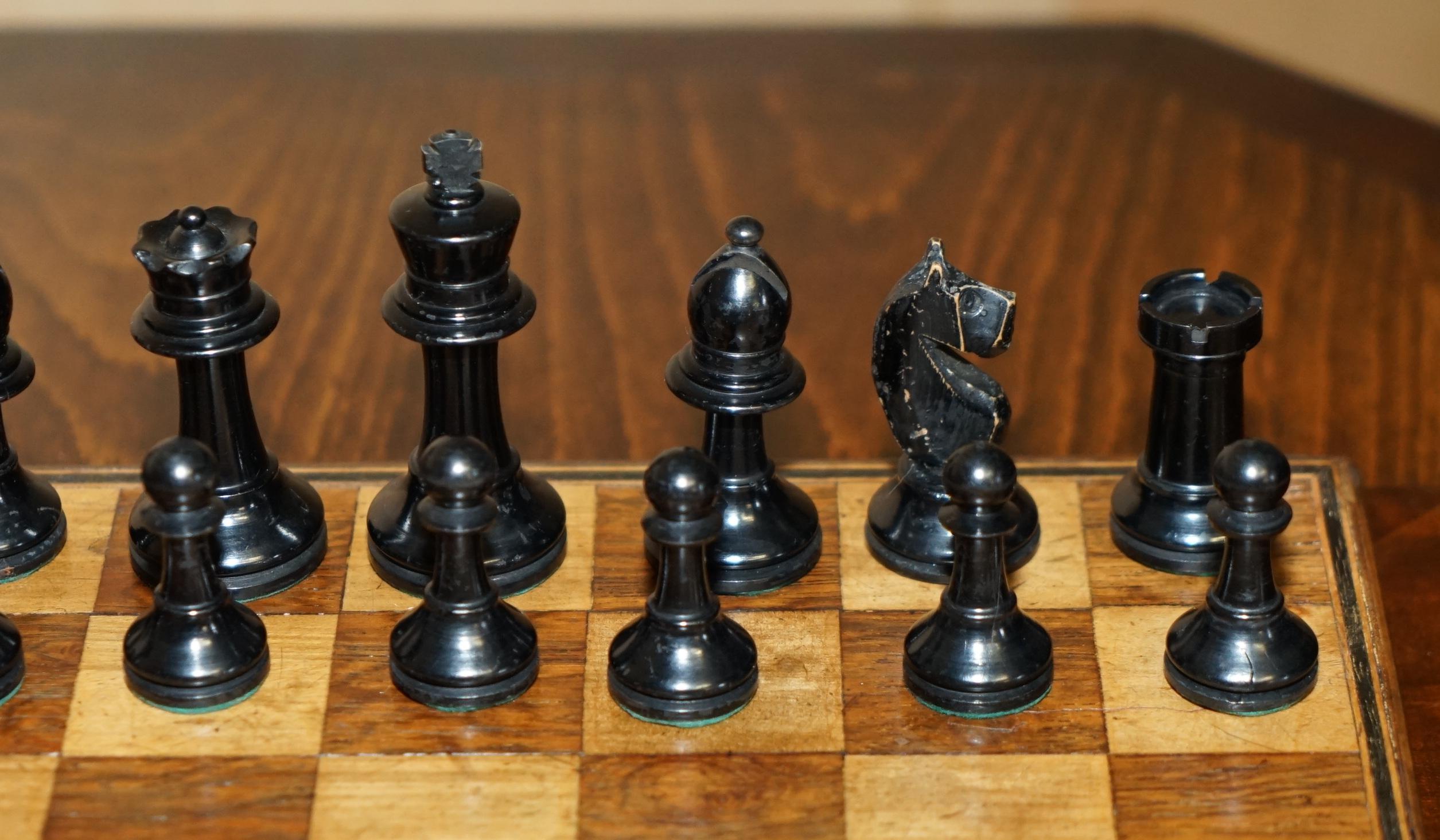 Hand-Crafted ANTIQUE ViCTORIAN STAUNTON CHESS SET IN HARDWOOD BOX WALNUT HARDWOOD CHESSBOARD For Sale