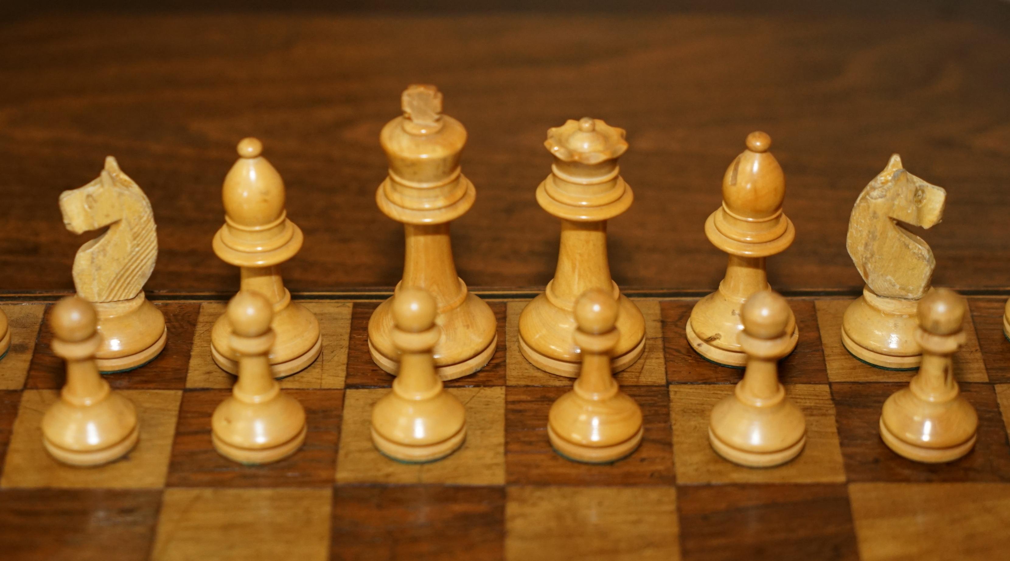 ANTIQUE ViCTORIAN STAUNTON CHESS SET IN HARDWOOD BOX WALNUT HARDWOOD CHESSBOARD For Sale 1