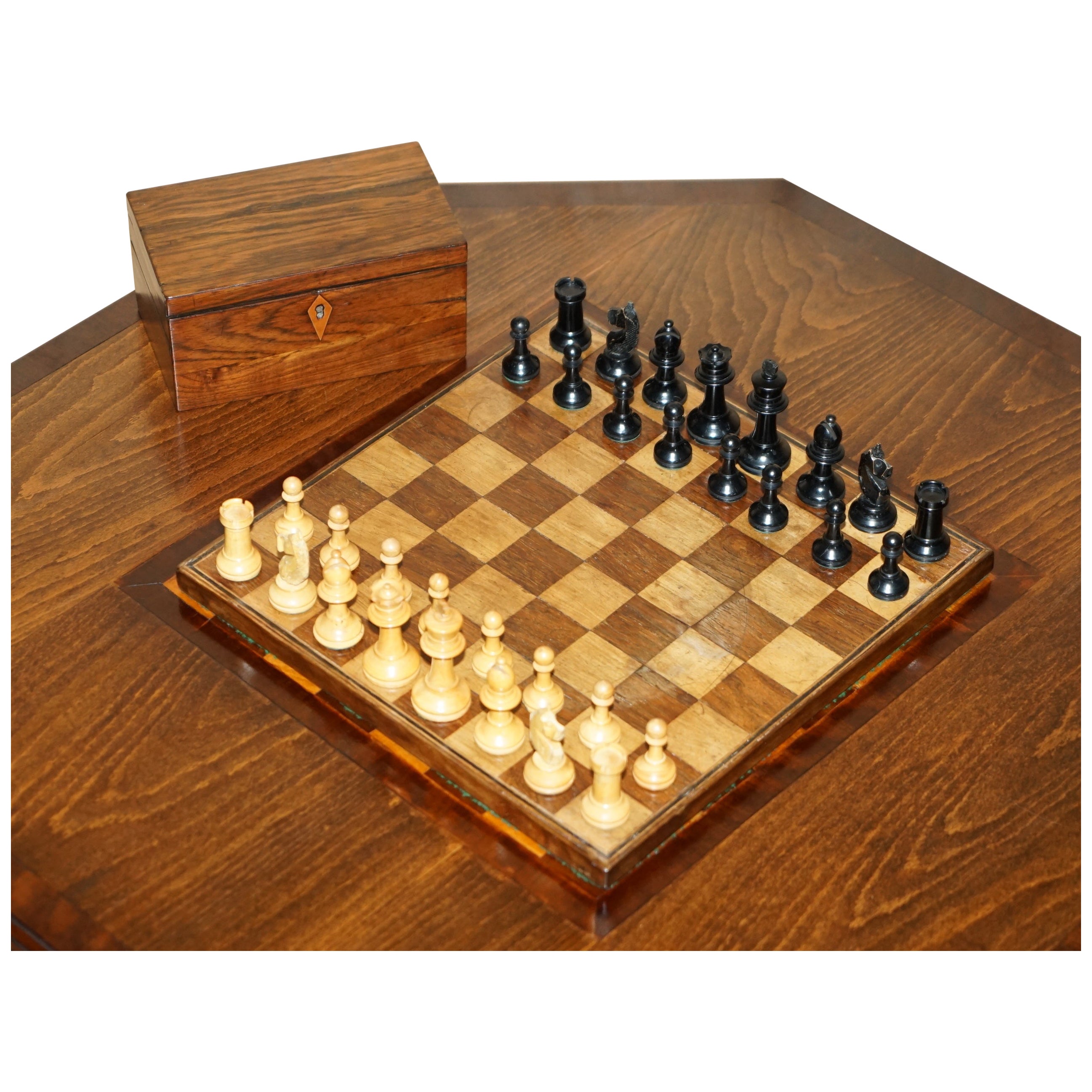 ANTIQUE ViCTORIAN STAUNTON CHESS SET IN HARDWOOD BOX WALNUT HARDWOOD CHESSBOARD