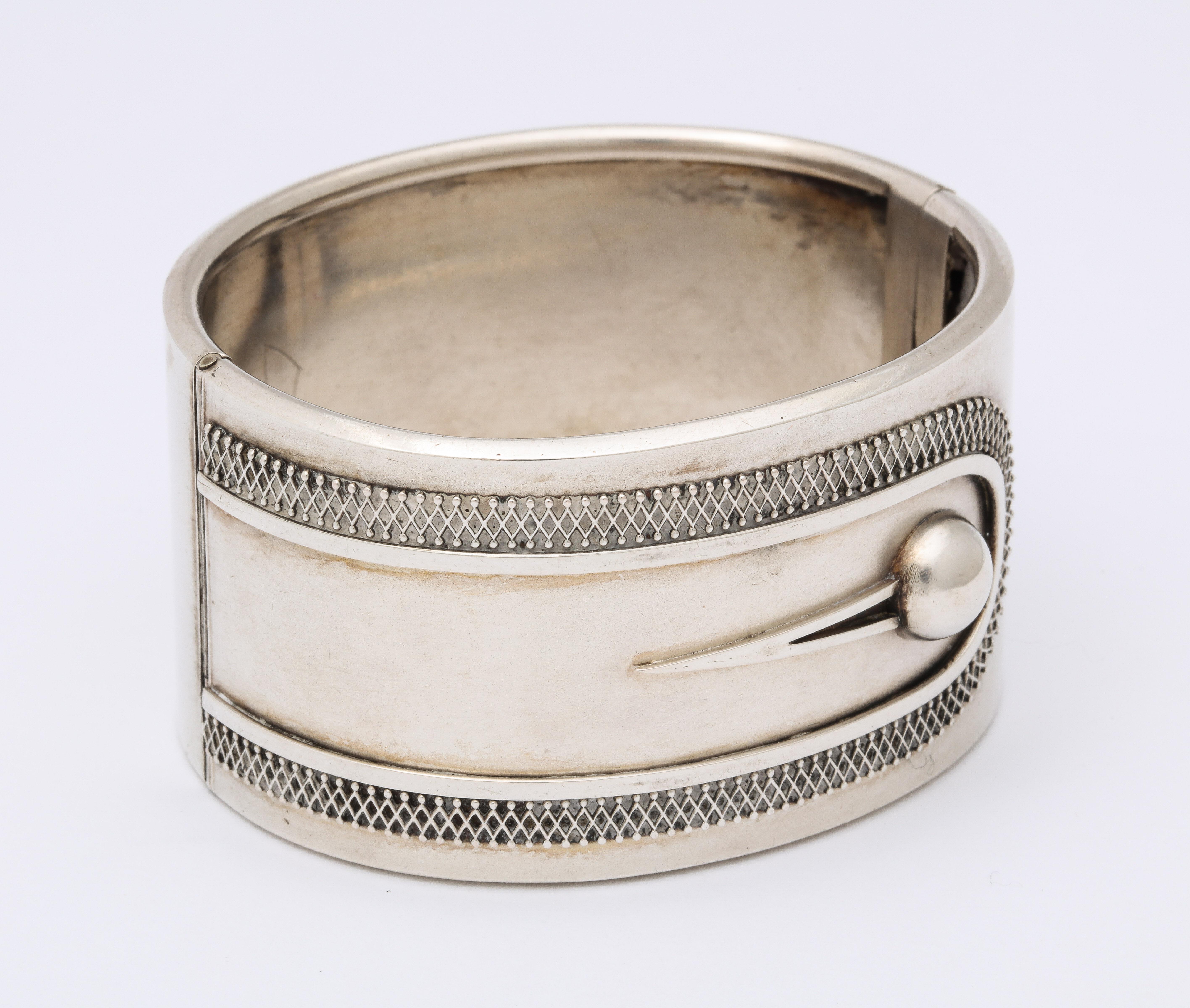 Antique Victorian Sterling Button Cuff Bracelet In Excellent Condition In Stamford, CT