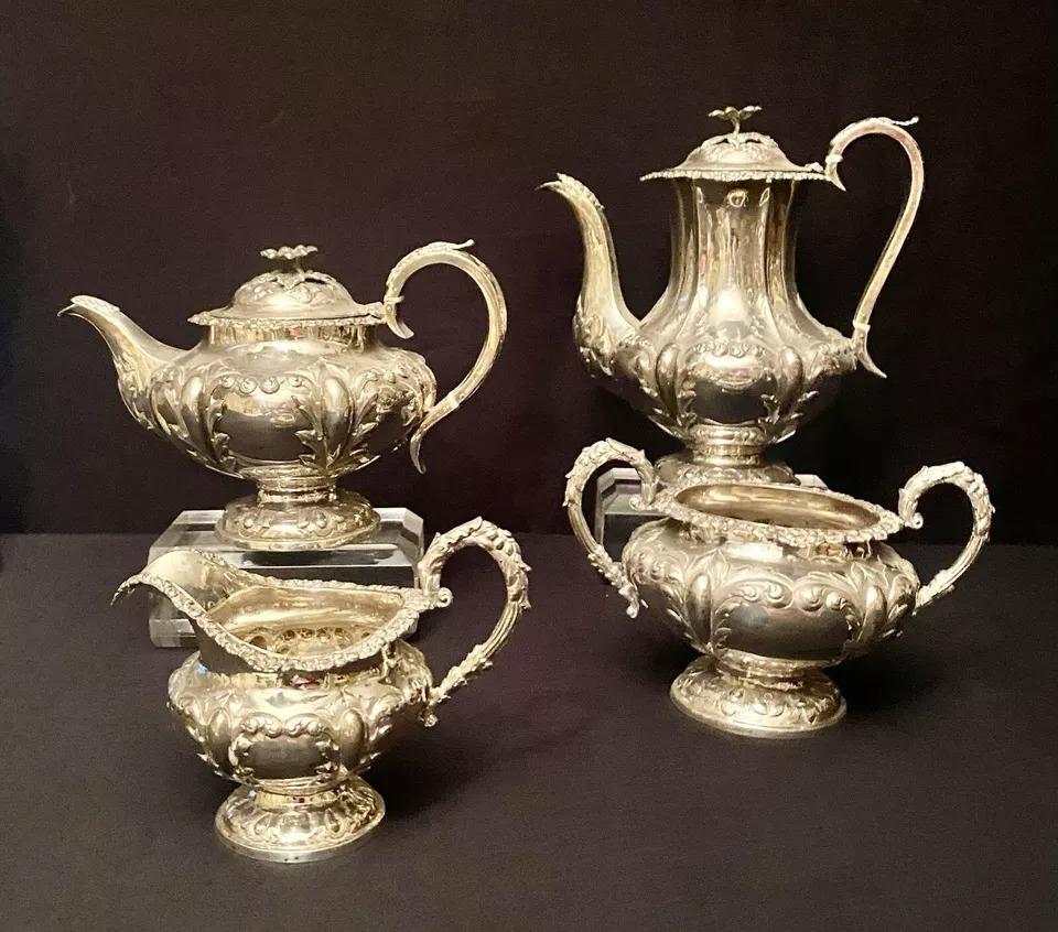 Service à thé victorien ancien de 4 pièces en argent sterling Londres 1846 par William Hunter Bon état - En vente à London, GB