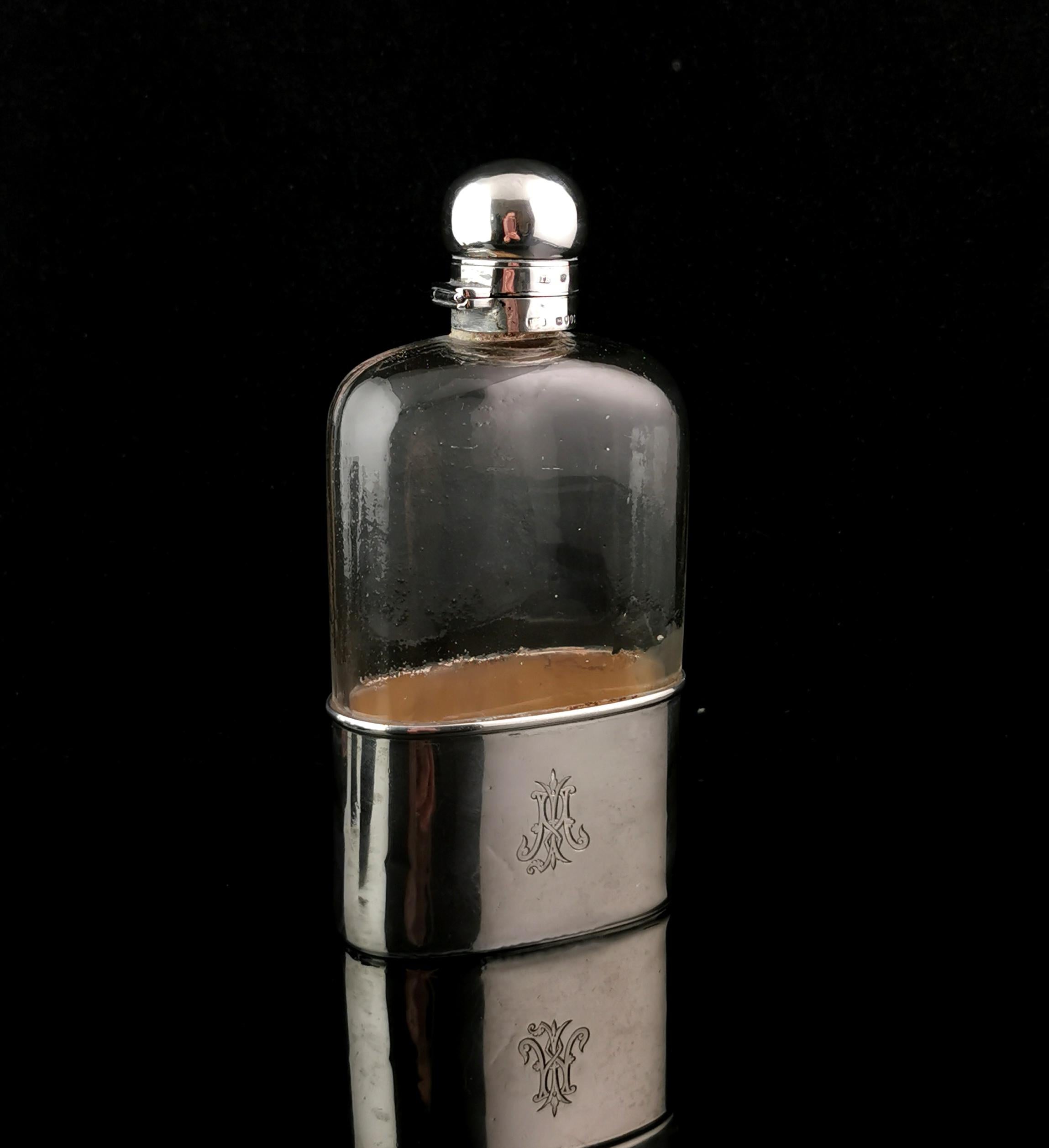Antique Victorian sterling silver and glass hip flask  For Sale 5