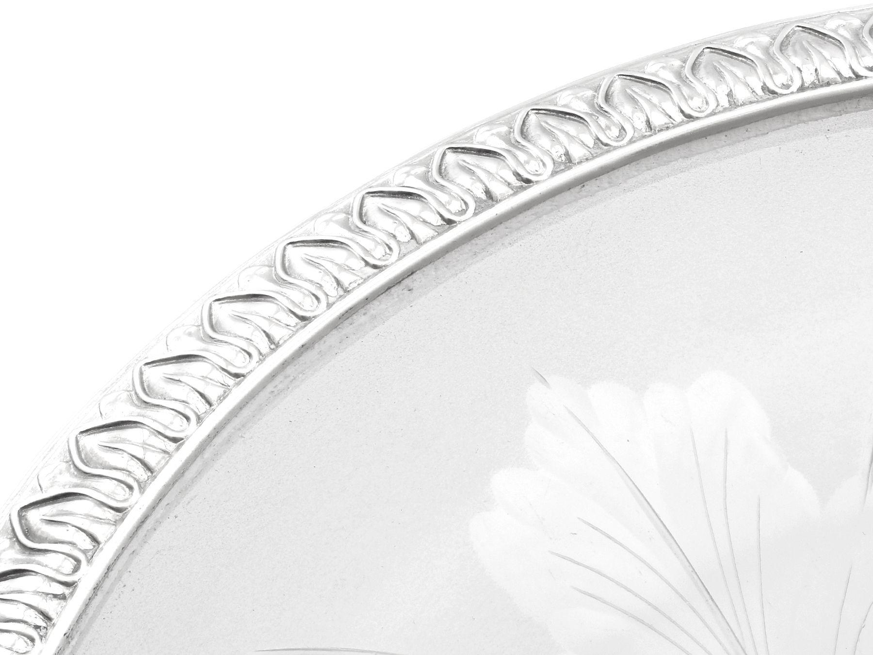 Viktorianische Tazzas-Tazzas-Tafelaufsätze aus Sterlingsilber und Glas im Angebot 5