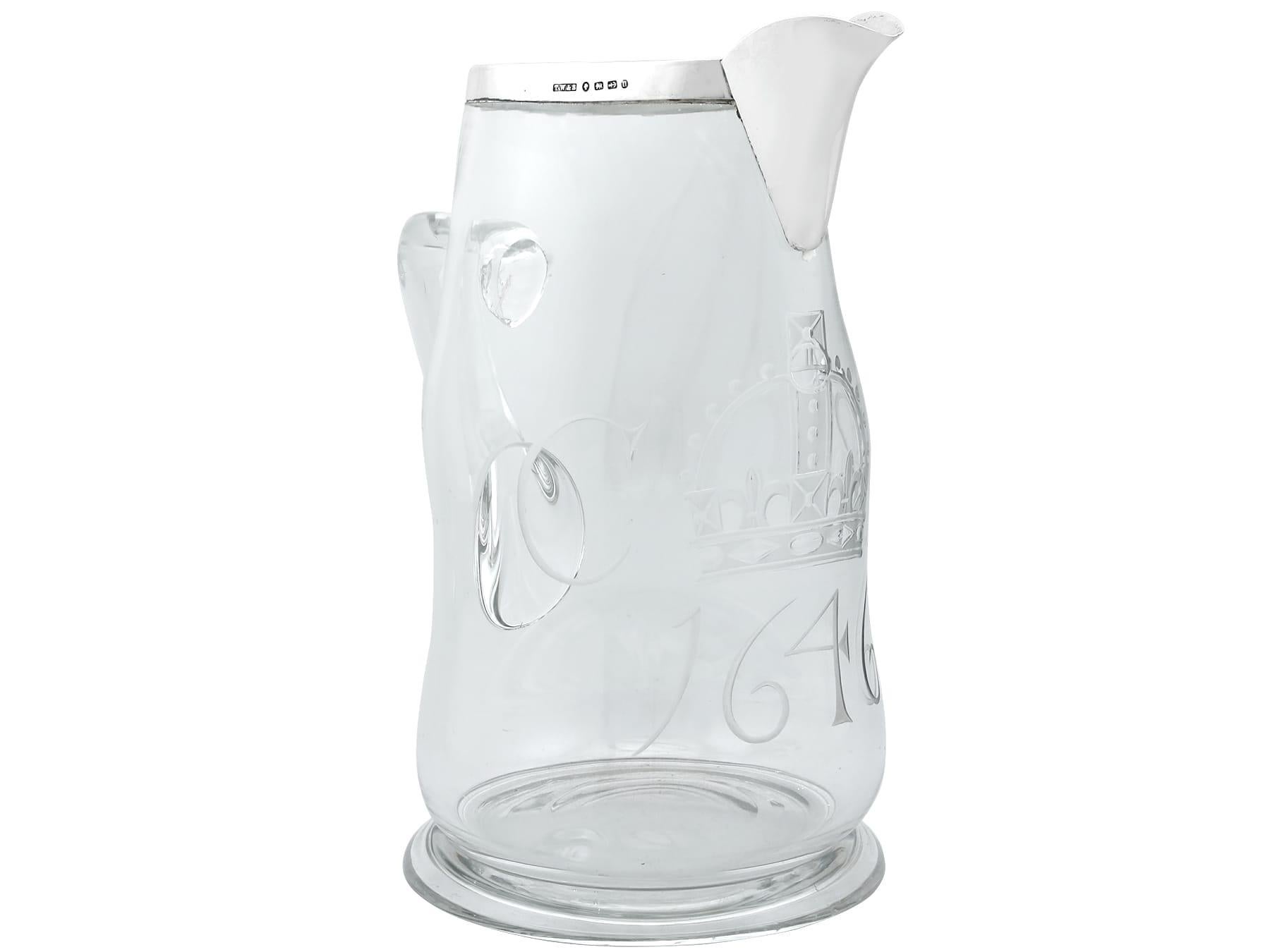 jarra de plata para agua