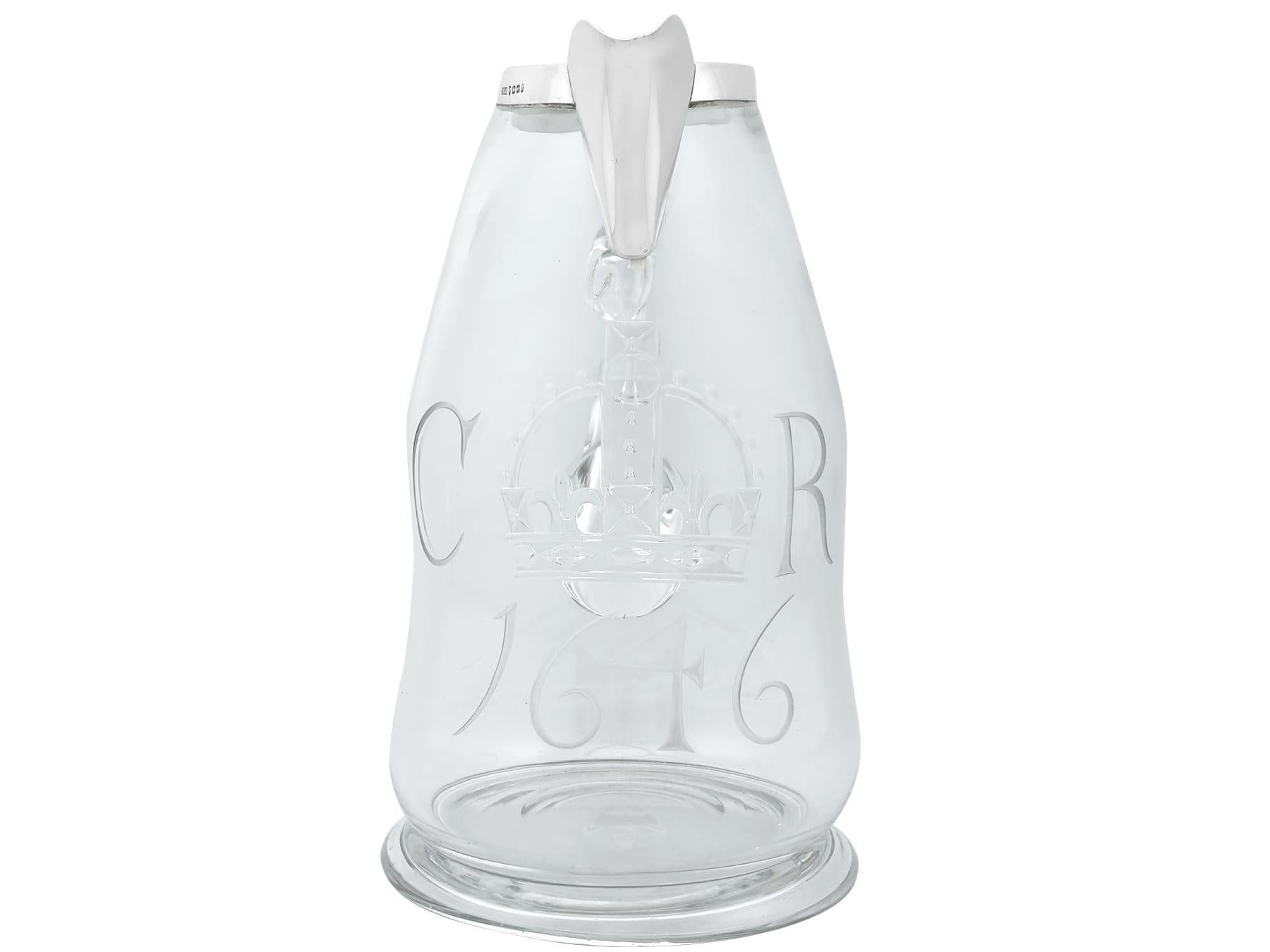 Jarra Victoriana de Plata de Ley y Vidrio para Agua con Vasos de Vidrio Inglés en venta