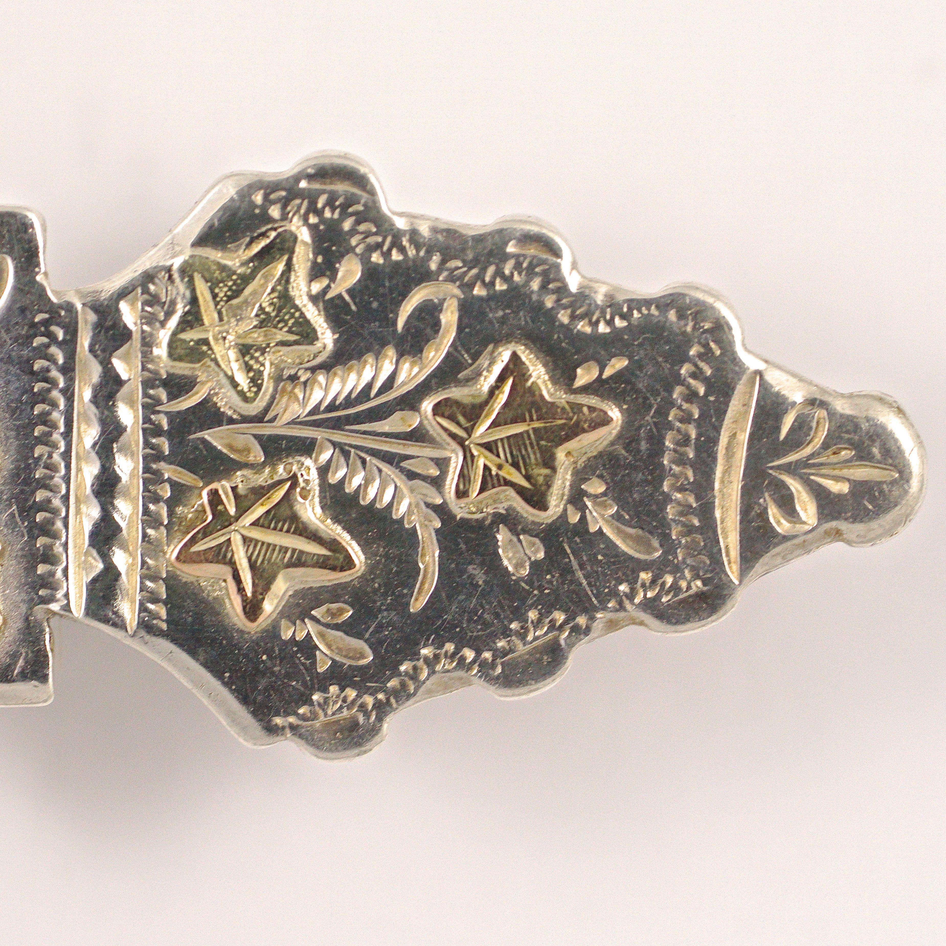 Antique Victorian Sterling Silver and Gold Violin and Ivy Leaves Bar Brooch In Good Condition For Sale In London, GB