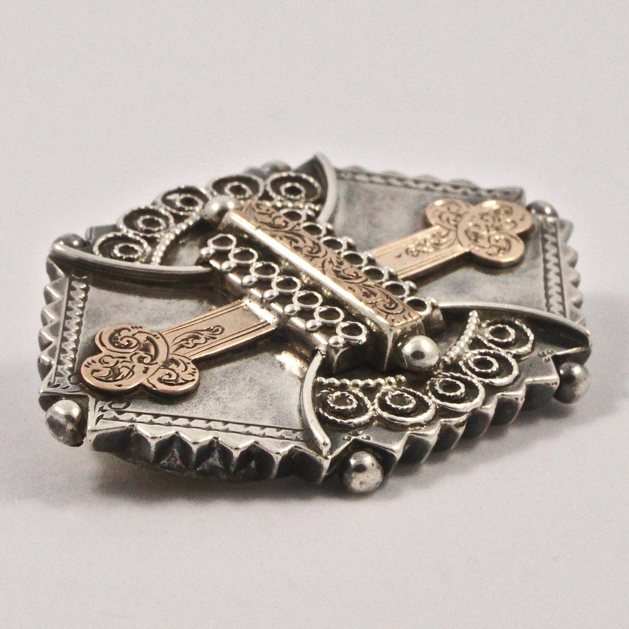 Antique Victorian Sterling Silver and Rose Gold Ornate Engraved Brooch For Sale 2
