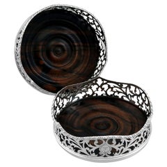 Posavasos antiguos victorianos de plata de ley y madera de nogal
