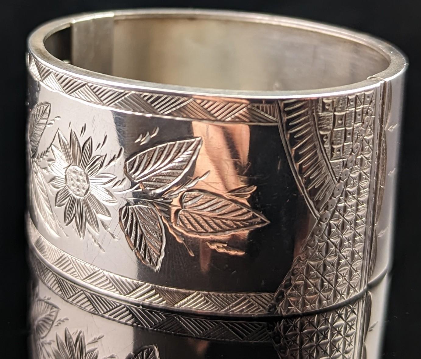 Antique Victorian Sterling Silver Bangle, Chunky, Sunflower For Sale 4