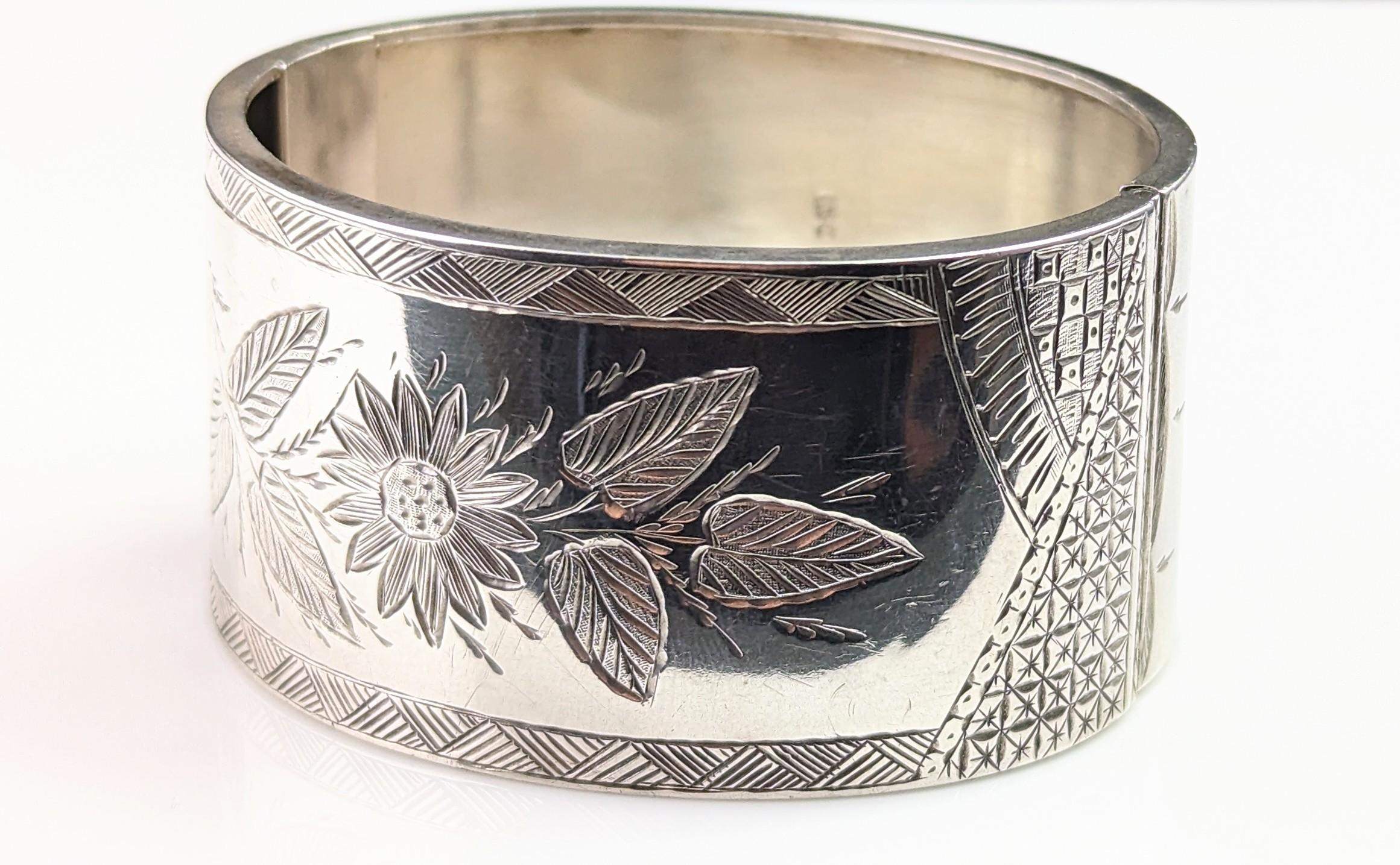 Antique Victorian Sterling Silver Bangle, Chunky, Sunflower For Sale 7