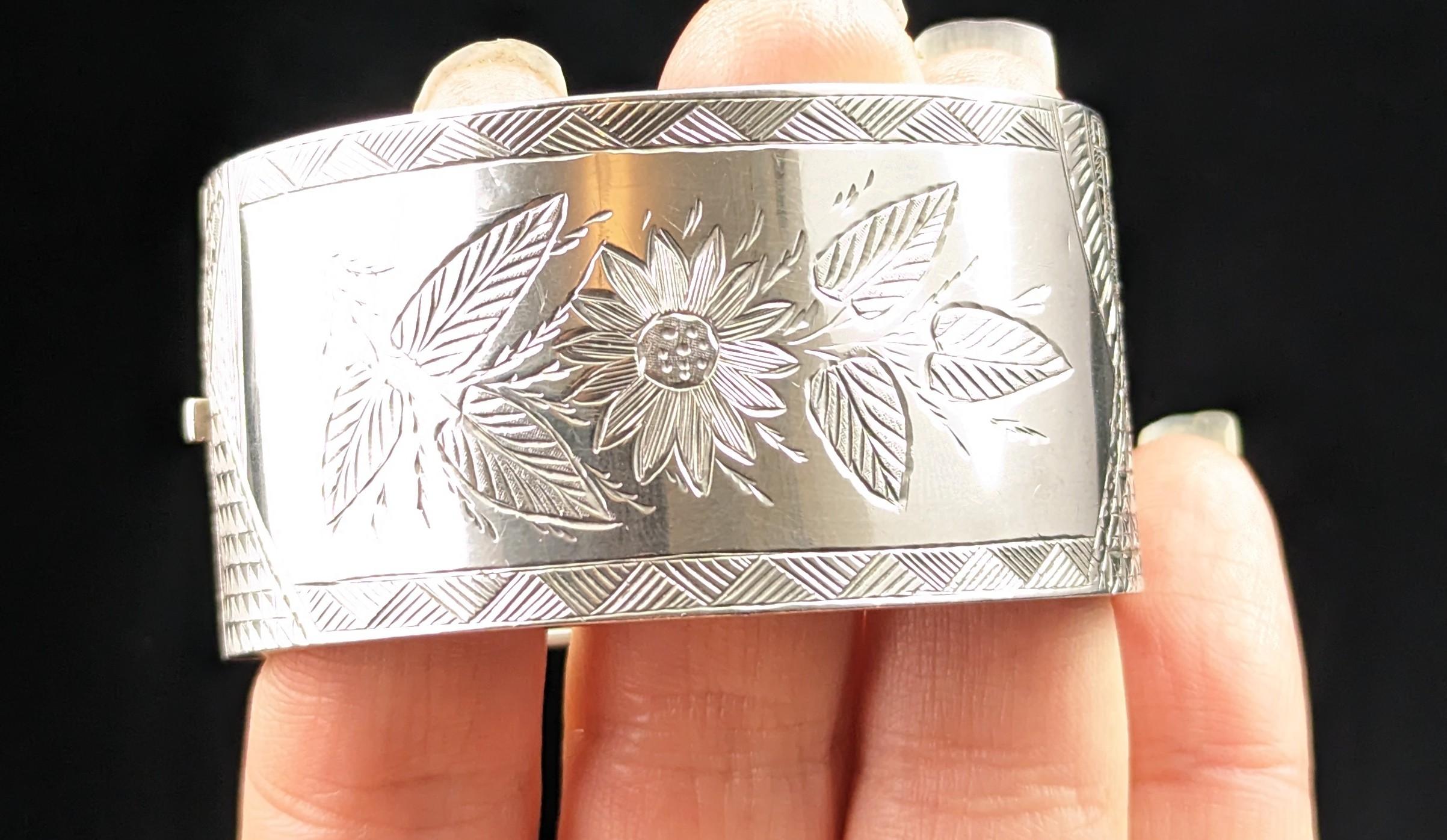 Antique Victorian Sterling Silver Bangle, Chunky, Sunflower For Sale 2