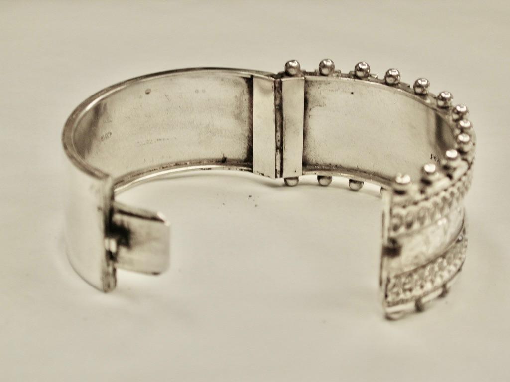 Antique Victorian Sterling Silver Bangle Dated 1882 Assayed In Birmingham In Good Condition For Sale In London, GB