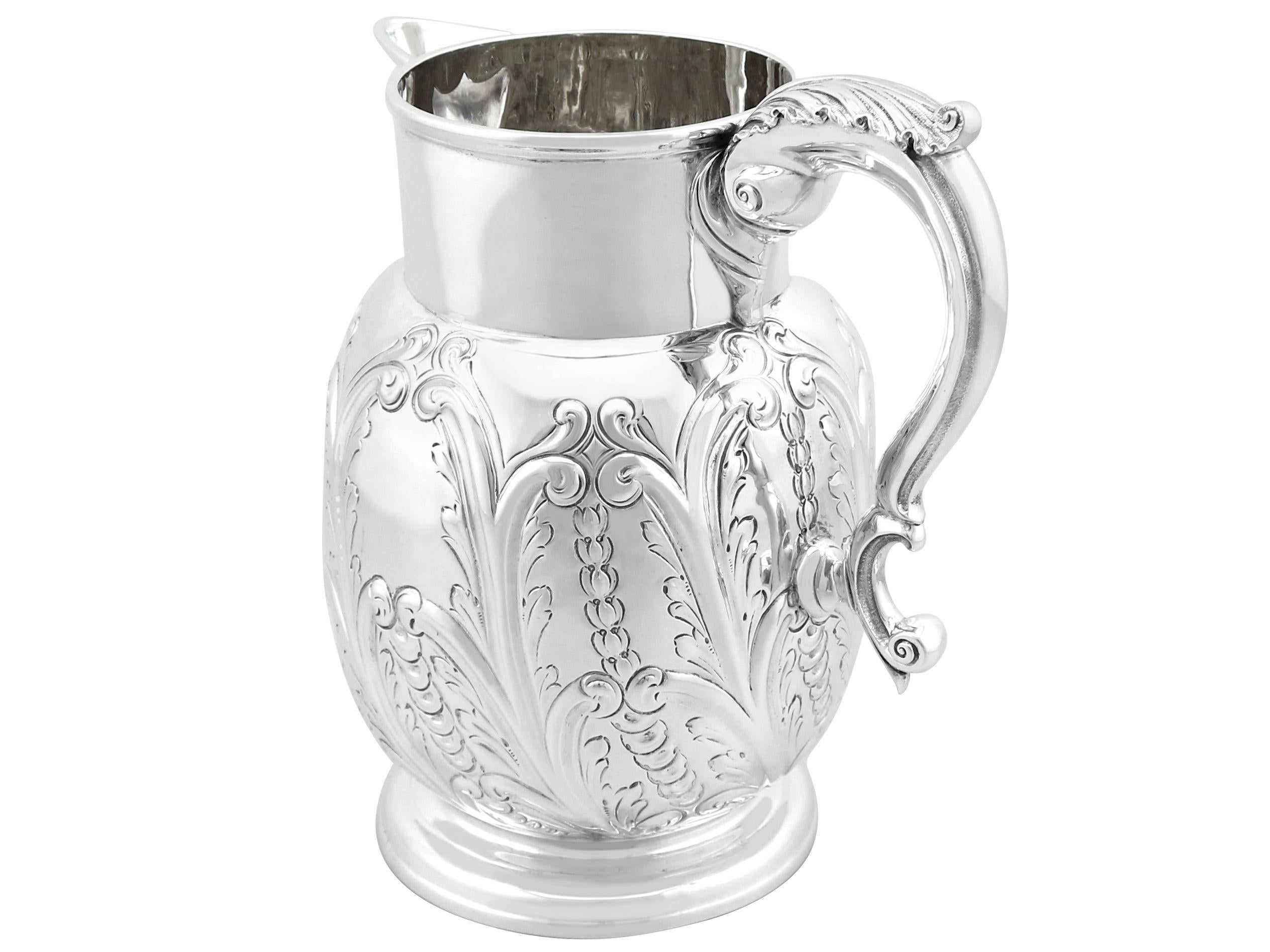 Antique Victorian Sterling Silver Beer / Water / Cordial Jug In Excellent Condition For Sale In Jesmond, Newcastle Upon Tyne