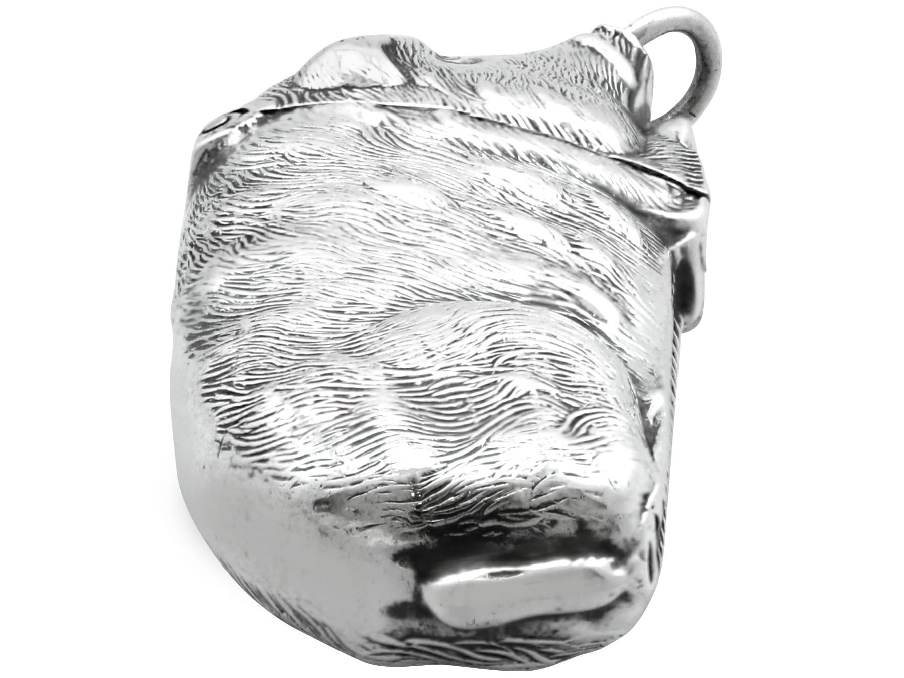 Antique Victorian Sterling Silver Boar Vesta Case In Excellent Condition For Sale In Jesmond, Newcastle Upon Tyne