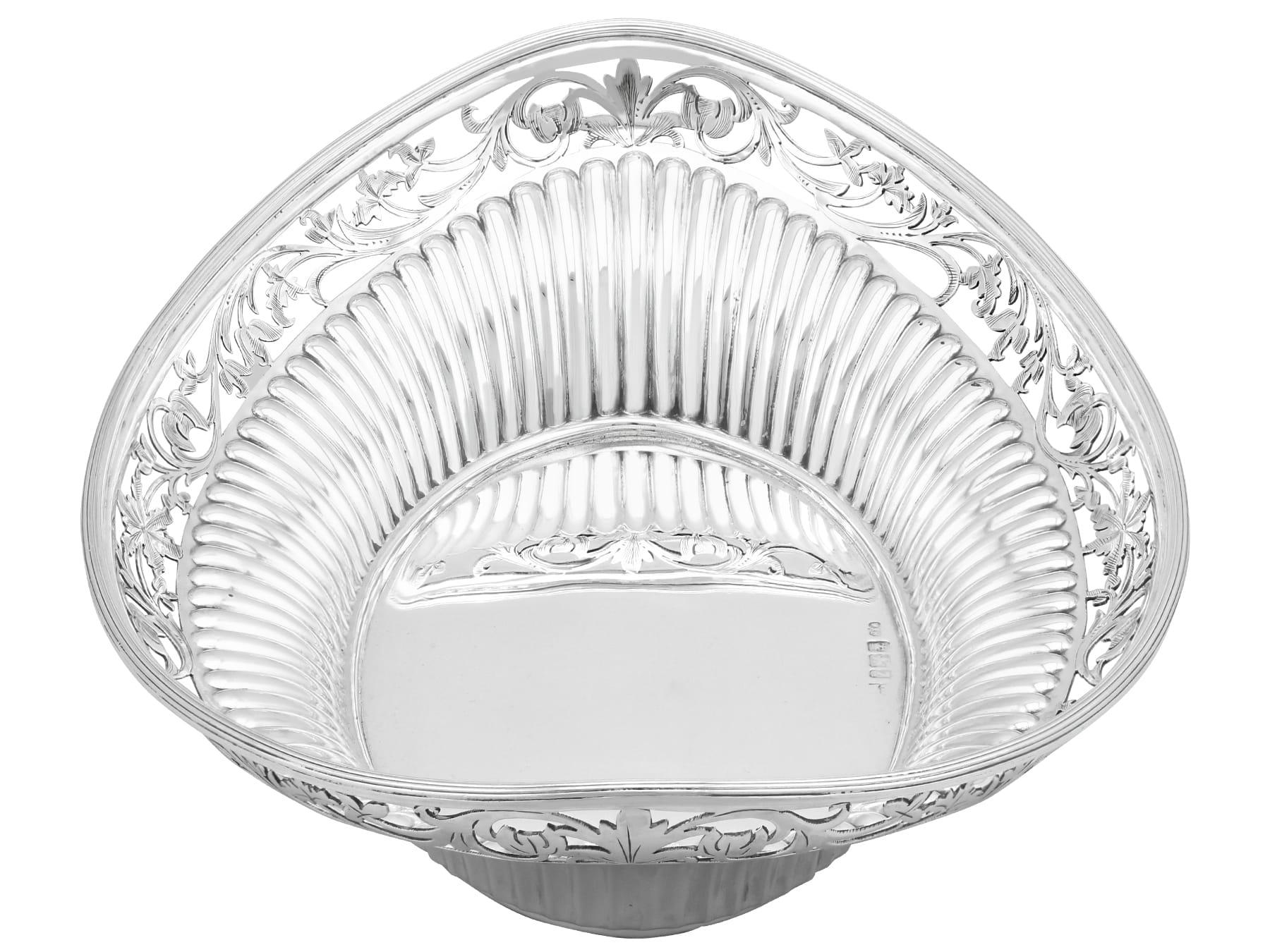 19th Century Antique Victorian Sterling Silver Bread Dish For Sale
