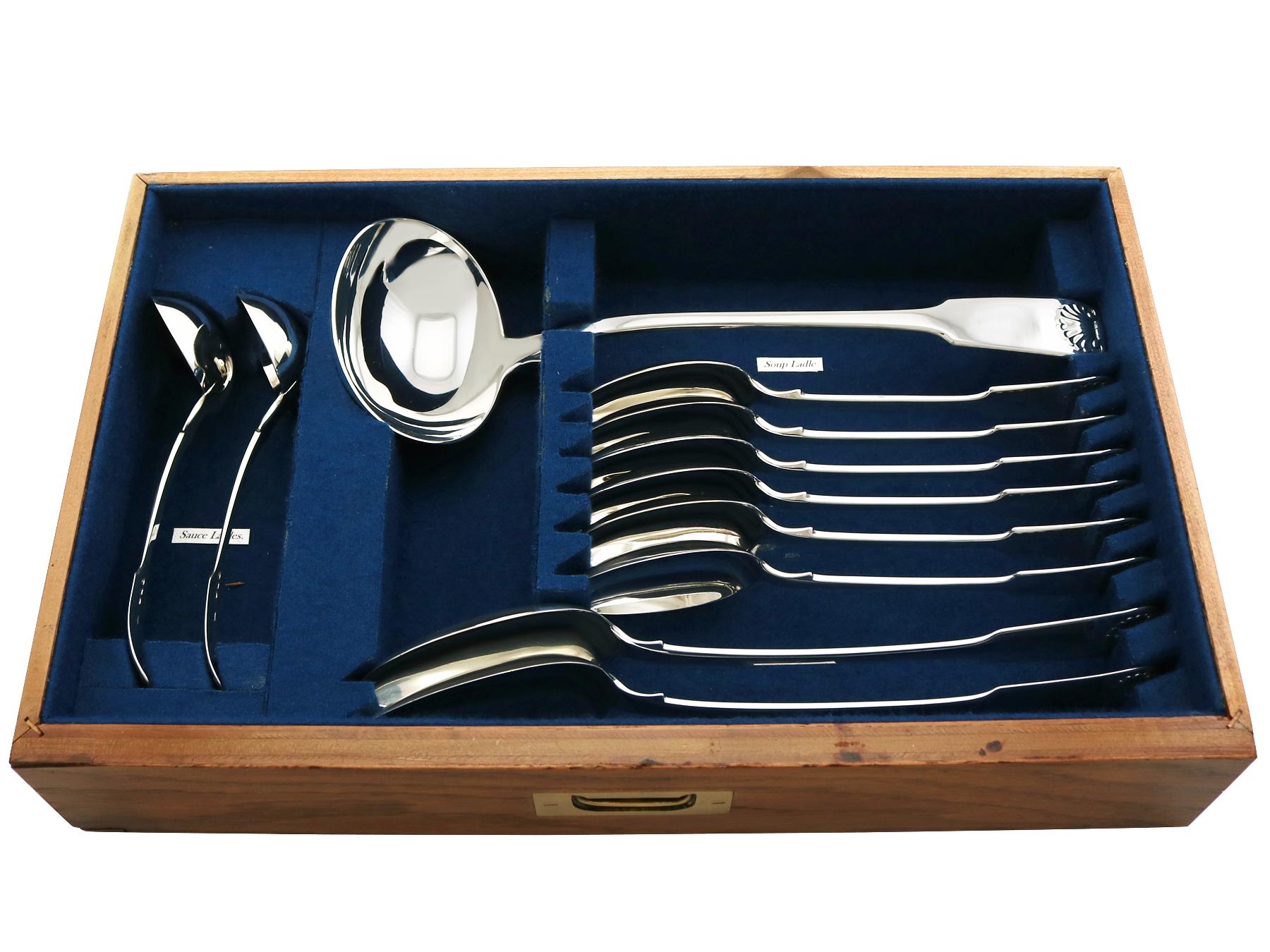 Antique Victorian Sterling Silver Canteen of Cutlery for Twelve Persons In Excellent Condition In Jesmond, Newcastle Upon Tyne