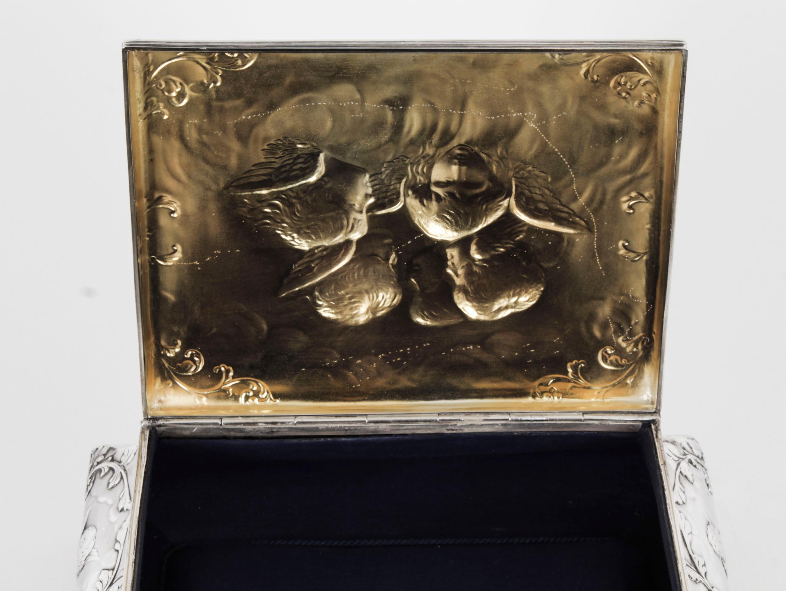 Coffret victorien ancien en argent sterling de William Comyns & Sons 1898 en vente 10