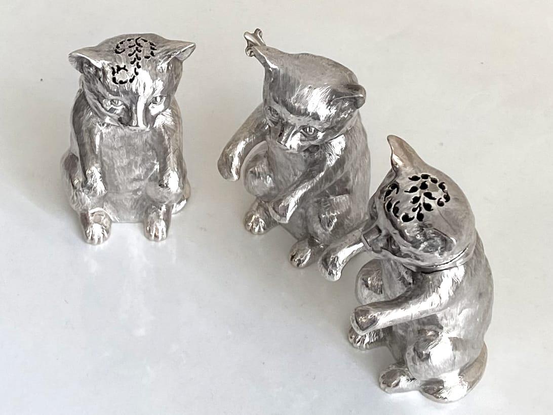 Antiguo juego de condimentos victoriano de plata de ley para gatos Inglés en venta