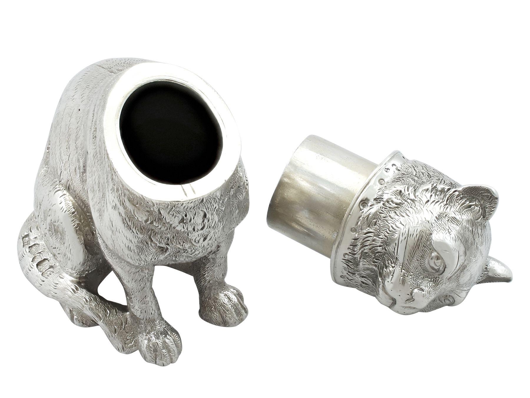 Antique Victorian 1876 Sterling Silver Cat Shaker In Excellent Condition In Jesmond, Newcastle Upon Tyne