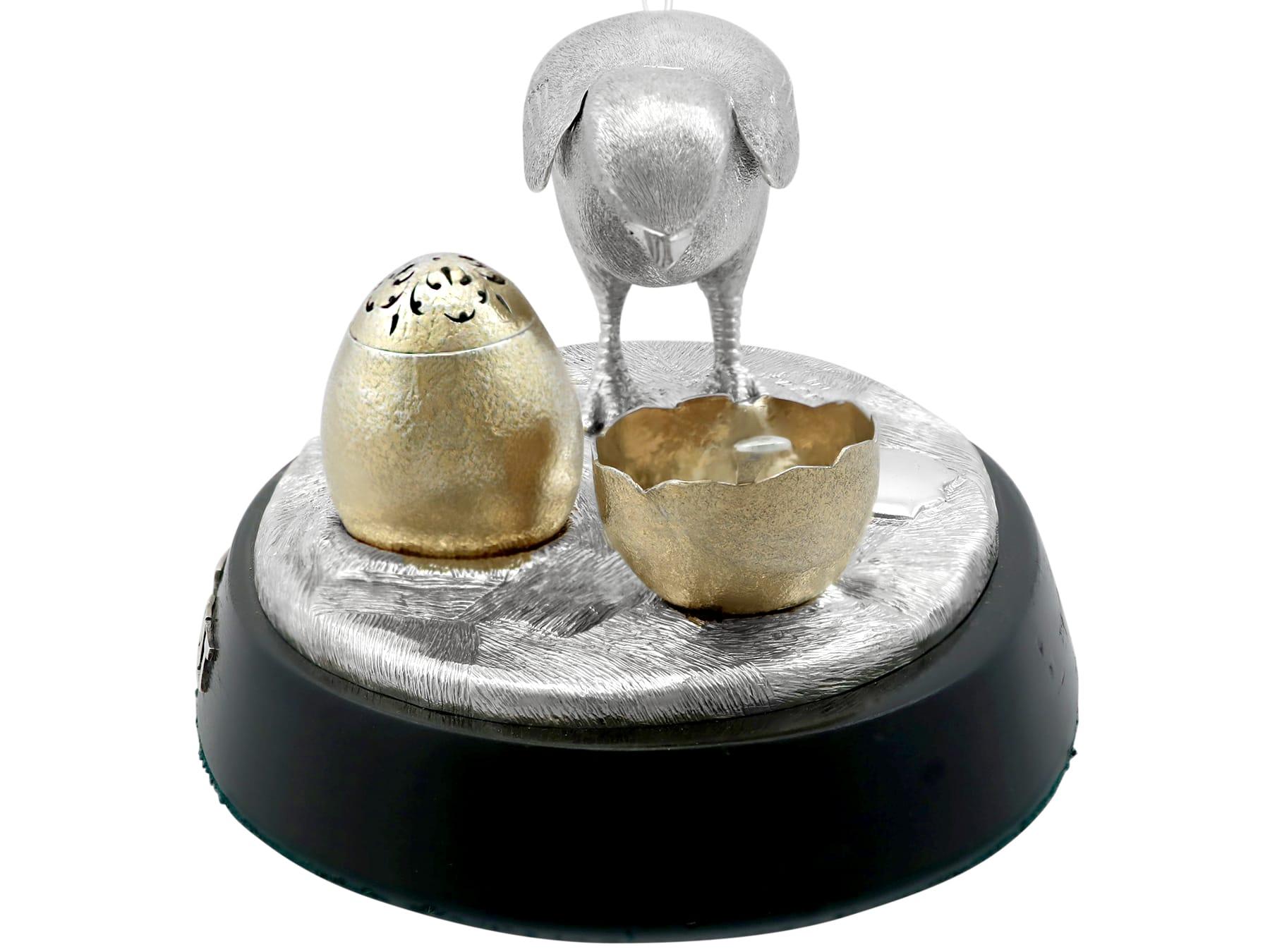 Set de condiments pour poussins en argent sterling de l'époque victorienne Excellent état - En vente à Jesmond, Newcastle Upon Tyne