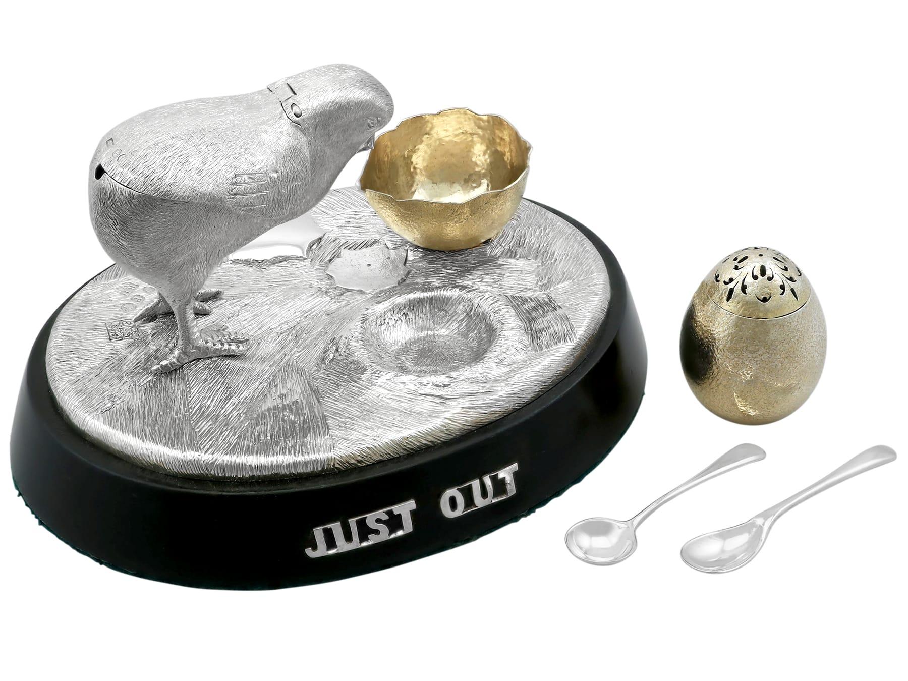 Argent sterling Set de condiments pour poussins en argent sterling de l'époque victorienne en vente