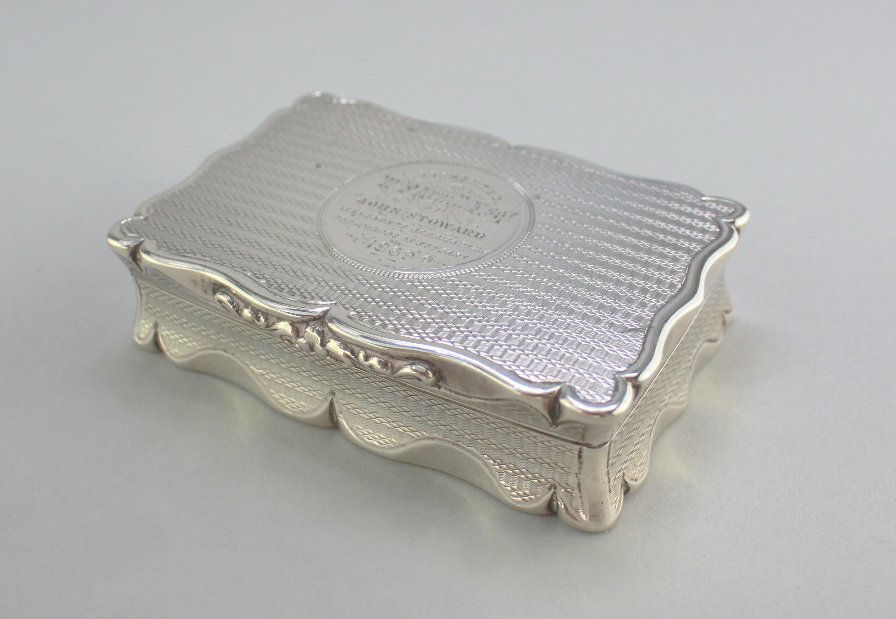 Antique Victorian Sterling Silver Commemorative Snuff Box, Robert Thornton, 1868 In Good Condition In Braintree, GB