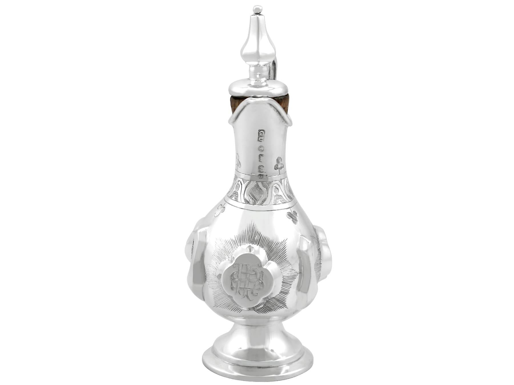 Juego de Comunión Victoriano de Plata de Ley (1866) Plata esterlina en venta