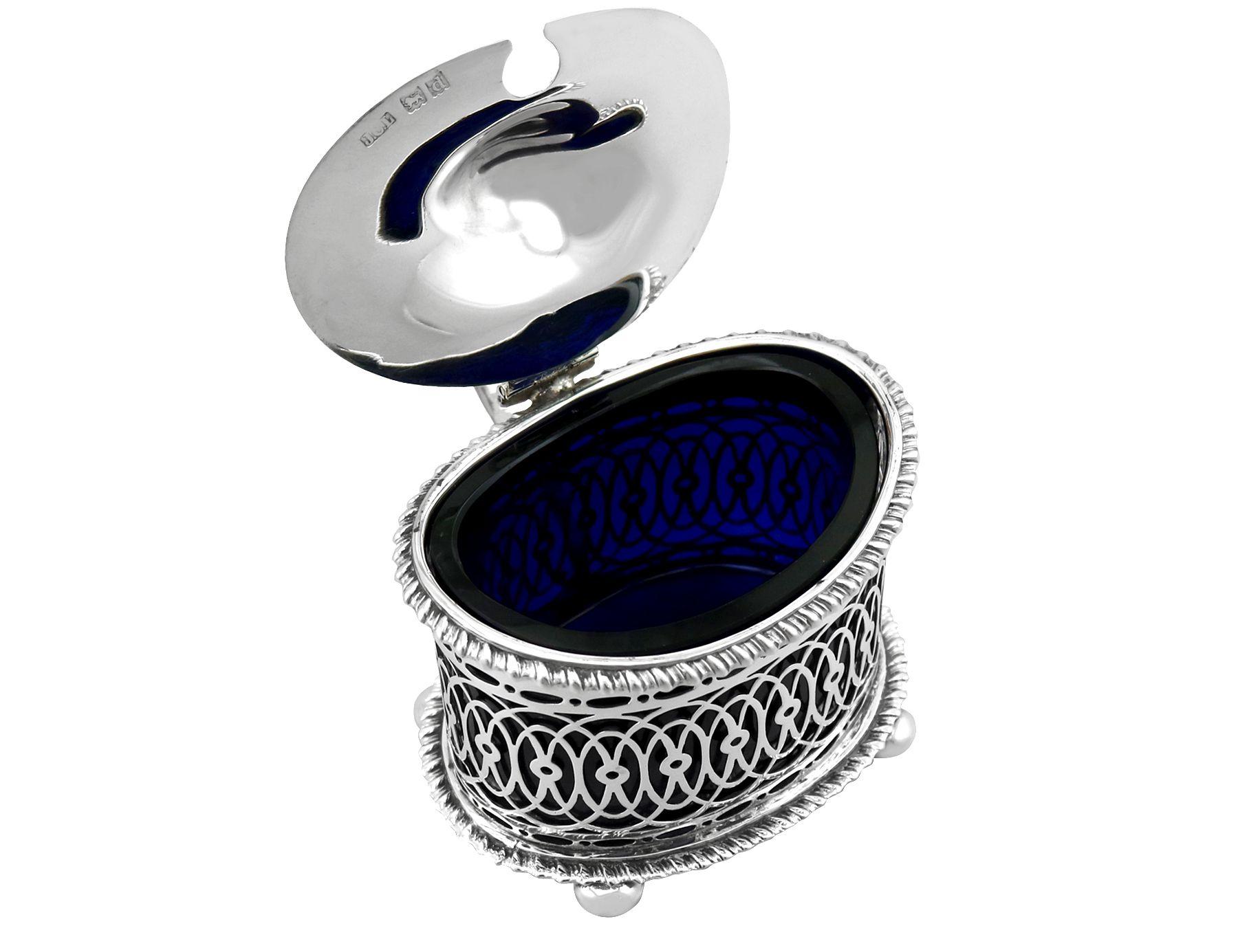Ensemble à condiments victorien ancien en argent sterling 1899 en vente 3