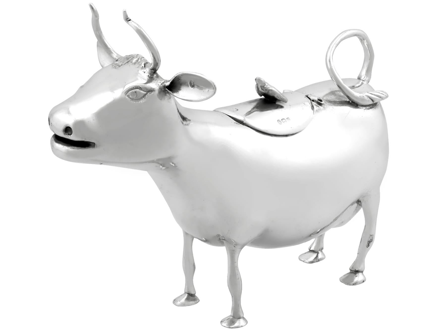 Antique Victorian Sterling Silver Cow Creamer  In Excellent Condition For Sale In Jesmond, Newcastle Upon Tyne