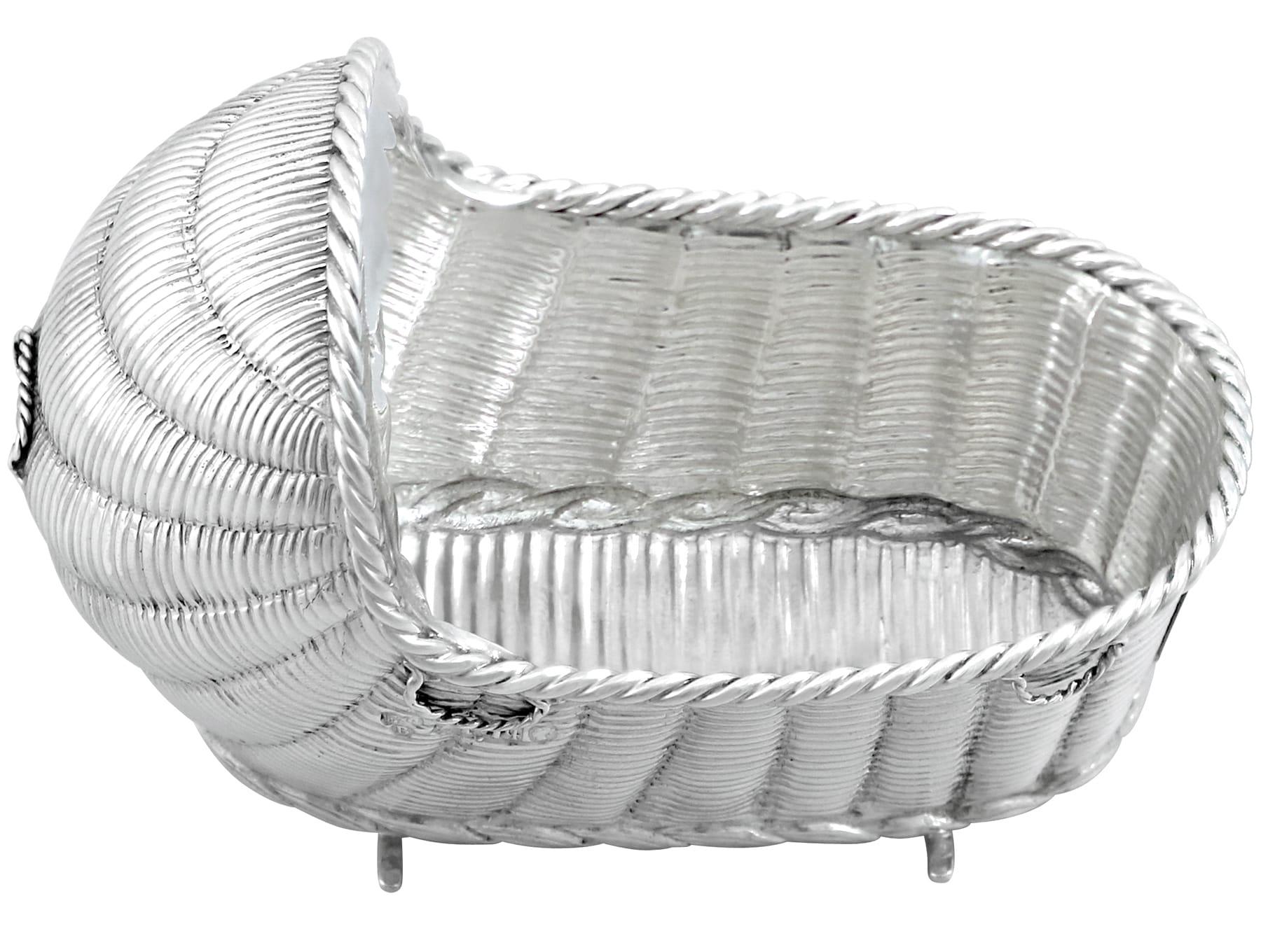 Antique Victorian Sterling Silver Cradle/Bassinet Dish 1871 In Excellent Condition For Sale In Jesmond, Newcastle Upon Tyne
