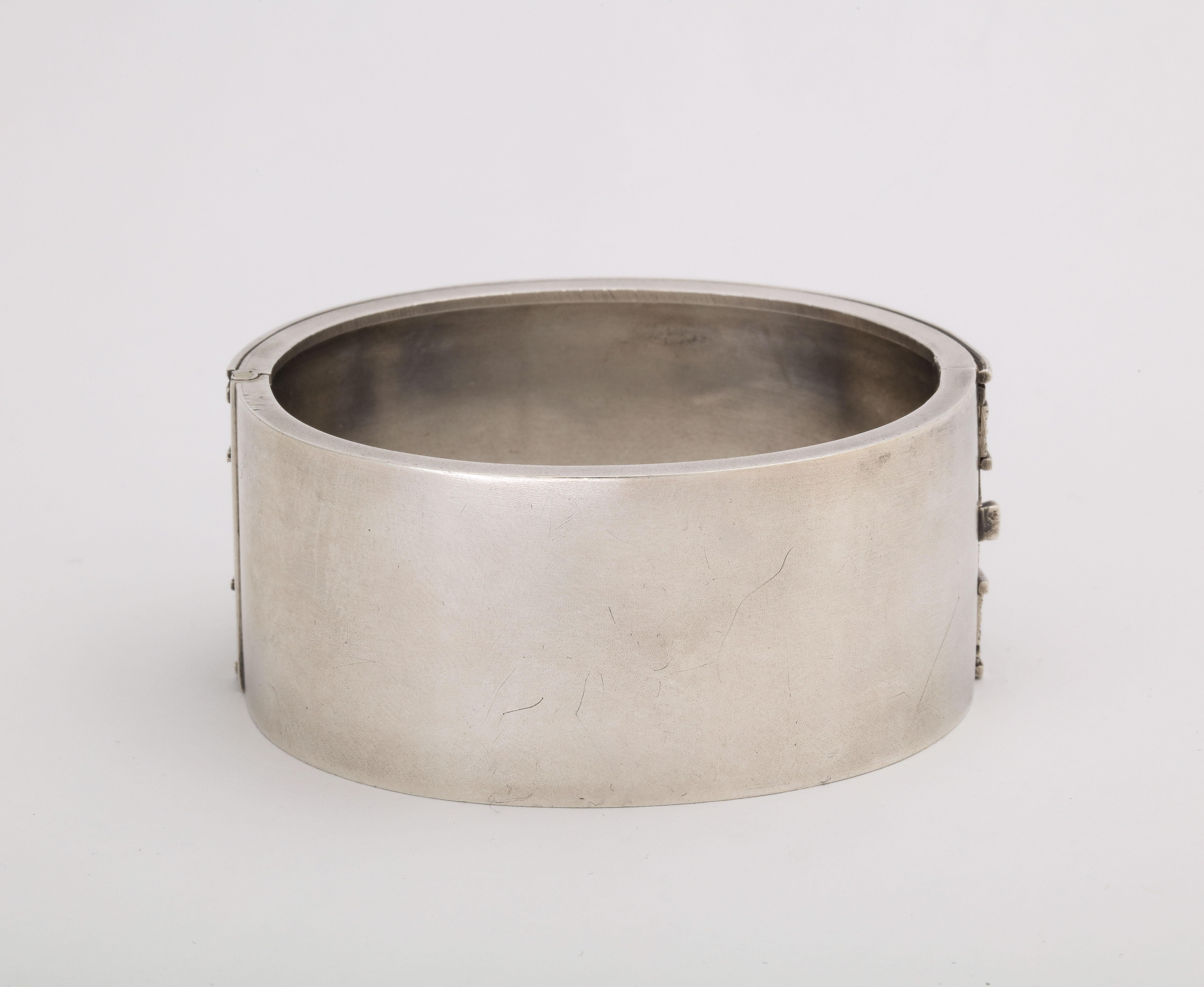 Antique Victorian Sterling Silver Cuff In Excellent Condition For Sale In Stamford, CT