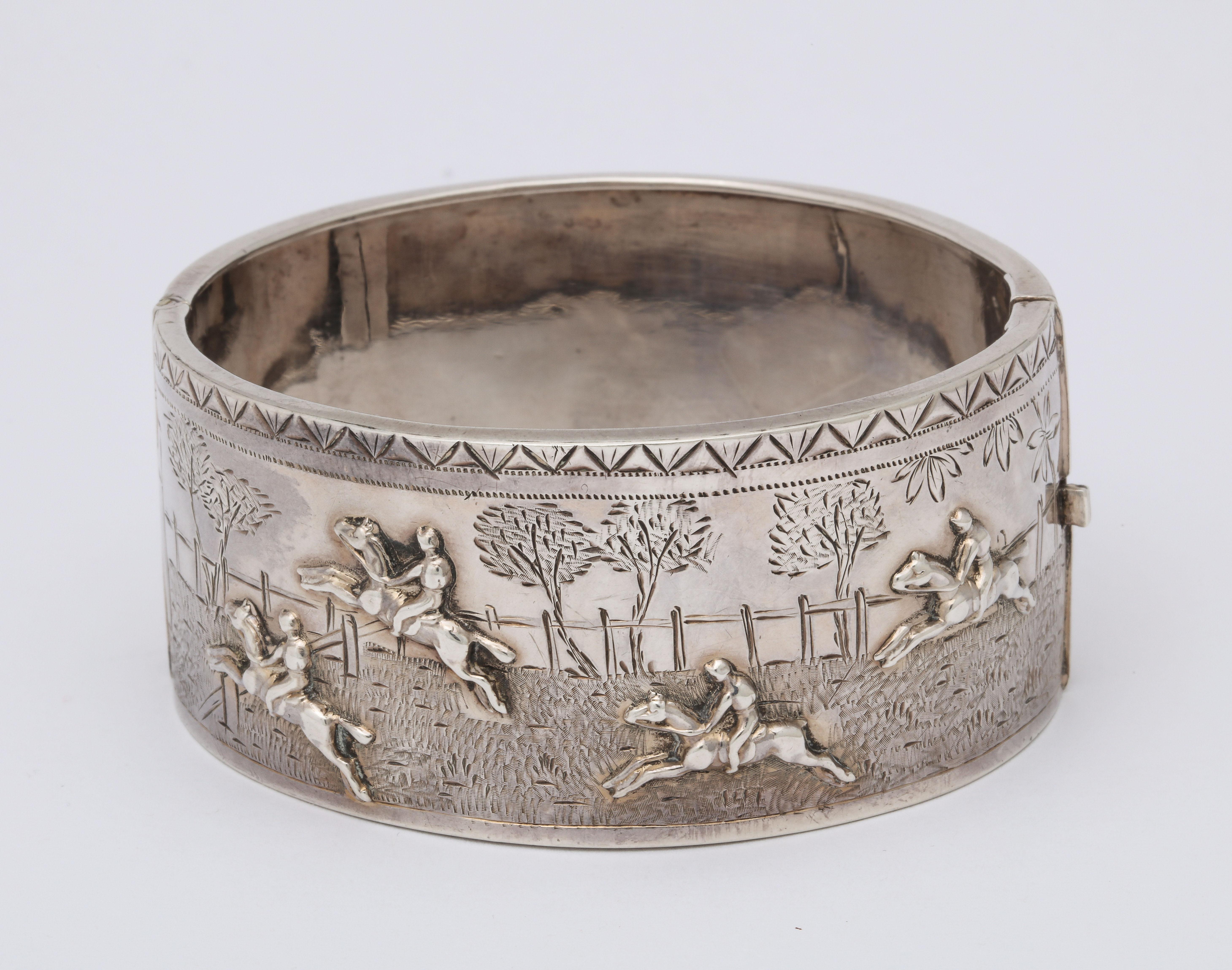 Antique Victorian Sterling Silver Equestrian Hunt Bracelet In Excellent Condition In Stamford, CT