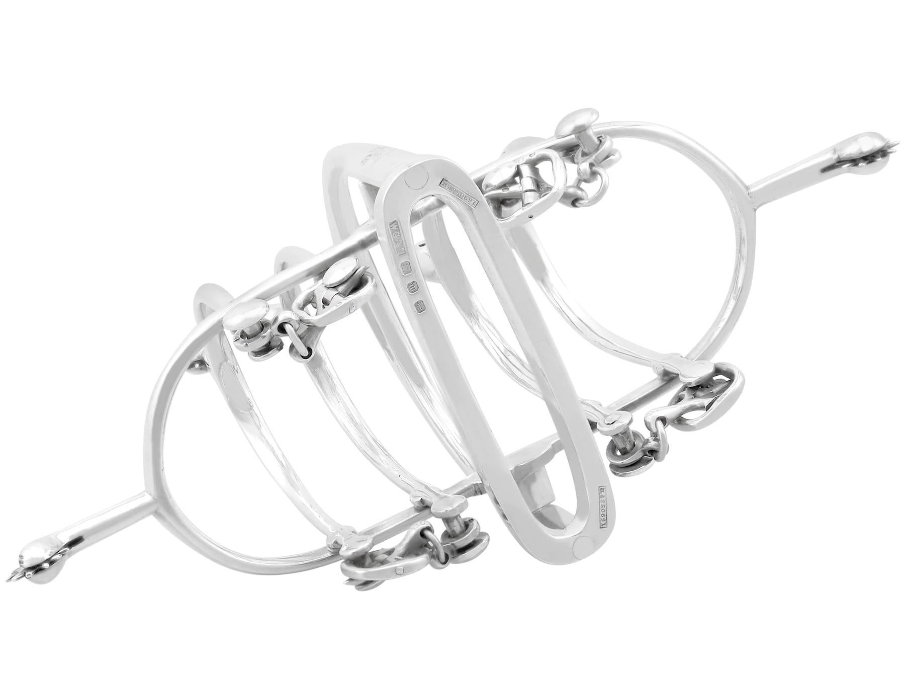 Antique Victorian Sterling Silver Equestrian Toast Rack (1896) im Angebot 3