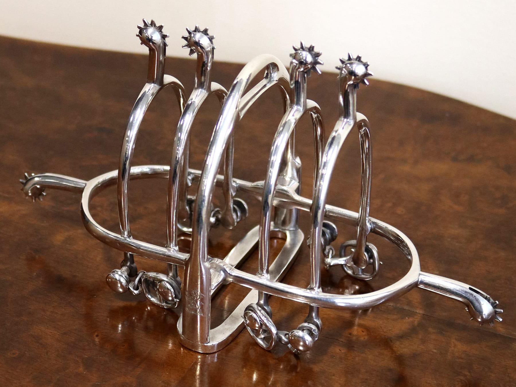 Antique Victorian Sterling Silver Equestrian Toast Rack (1896) (Viktorianisch) im Angebot