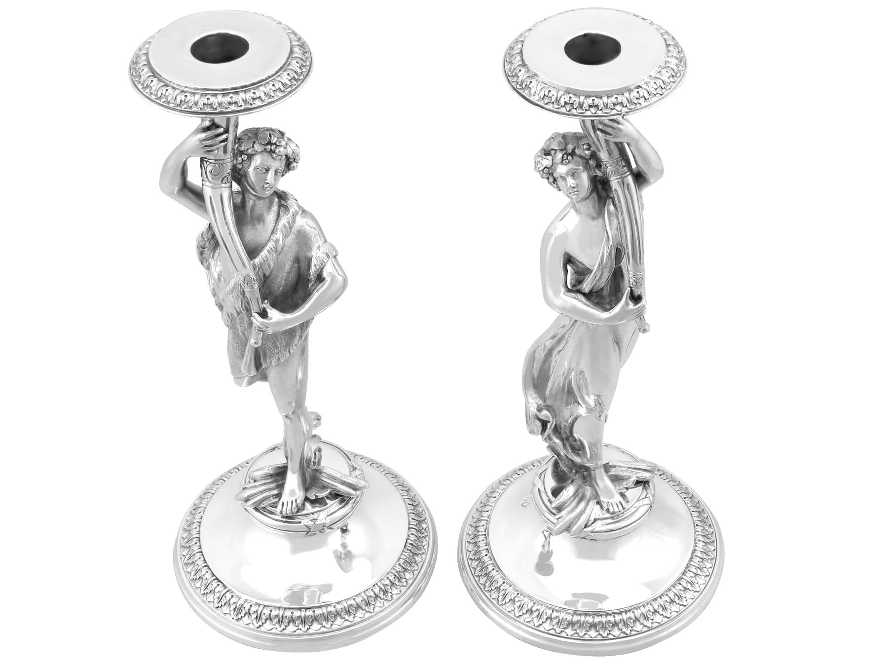 Antique Victorian Sterling Silver Figural Candlesticks (1865) In Excellent Condition For Sale In Jesmond, Newcastle Upon Tyne