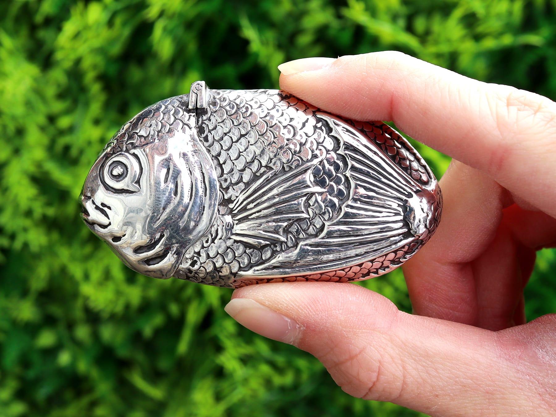 Antiguo estuche victoriano de plata de ley para peces Vesta (1891) Inglés en venta