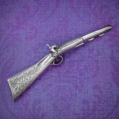 Antique Victorian Sterling Silver Flintlock Musket Brooch, circa 1880