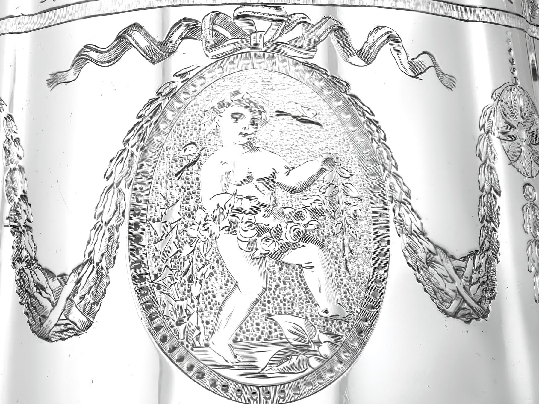 Antiguo servicio de té y café victoriano de plata de ley de cuatro piezas en venta 5