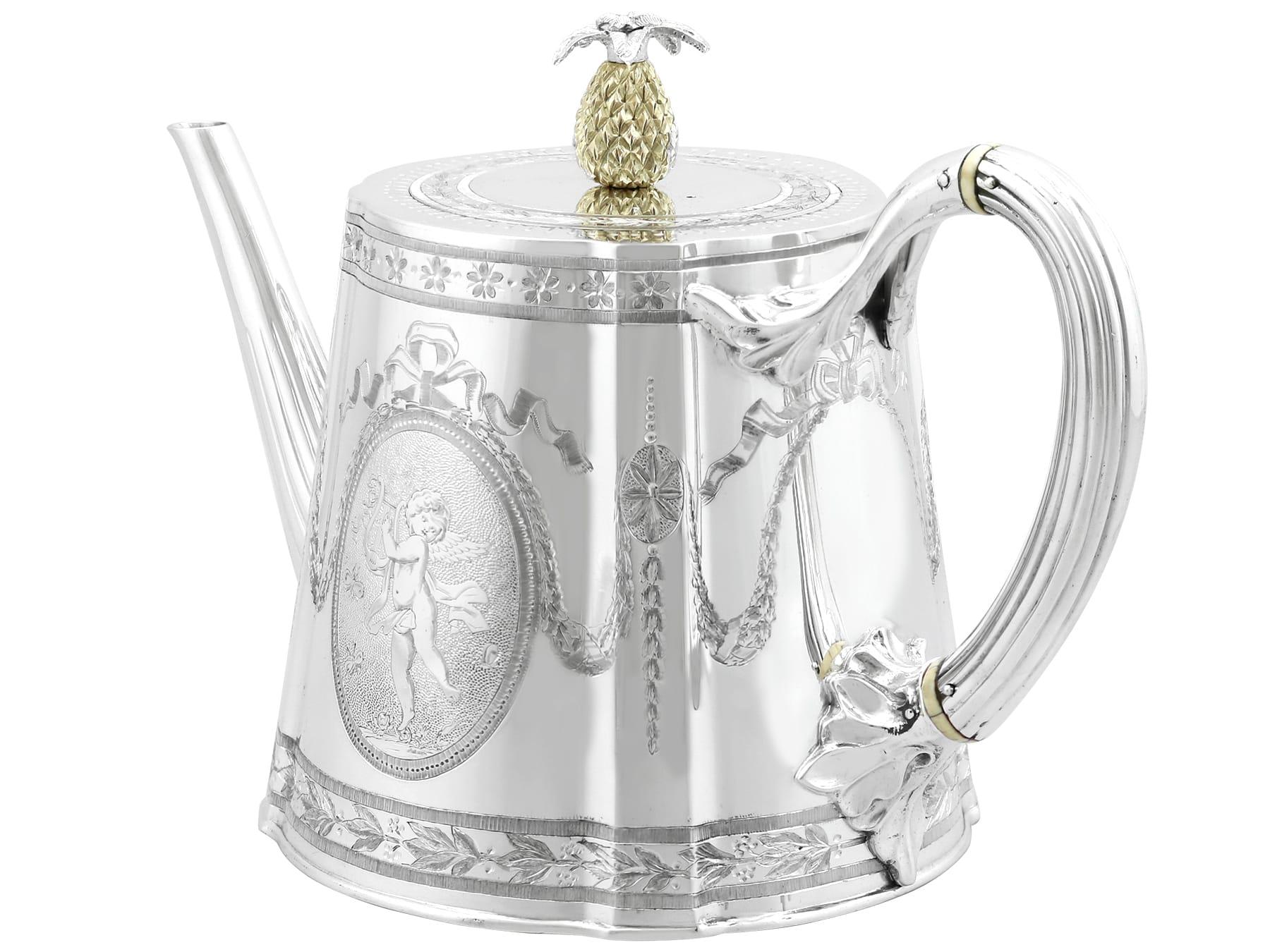 Antiguo servicio de té y café victoriano de plata de ley de cuatro piezas en venta 2
