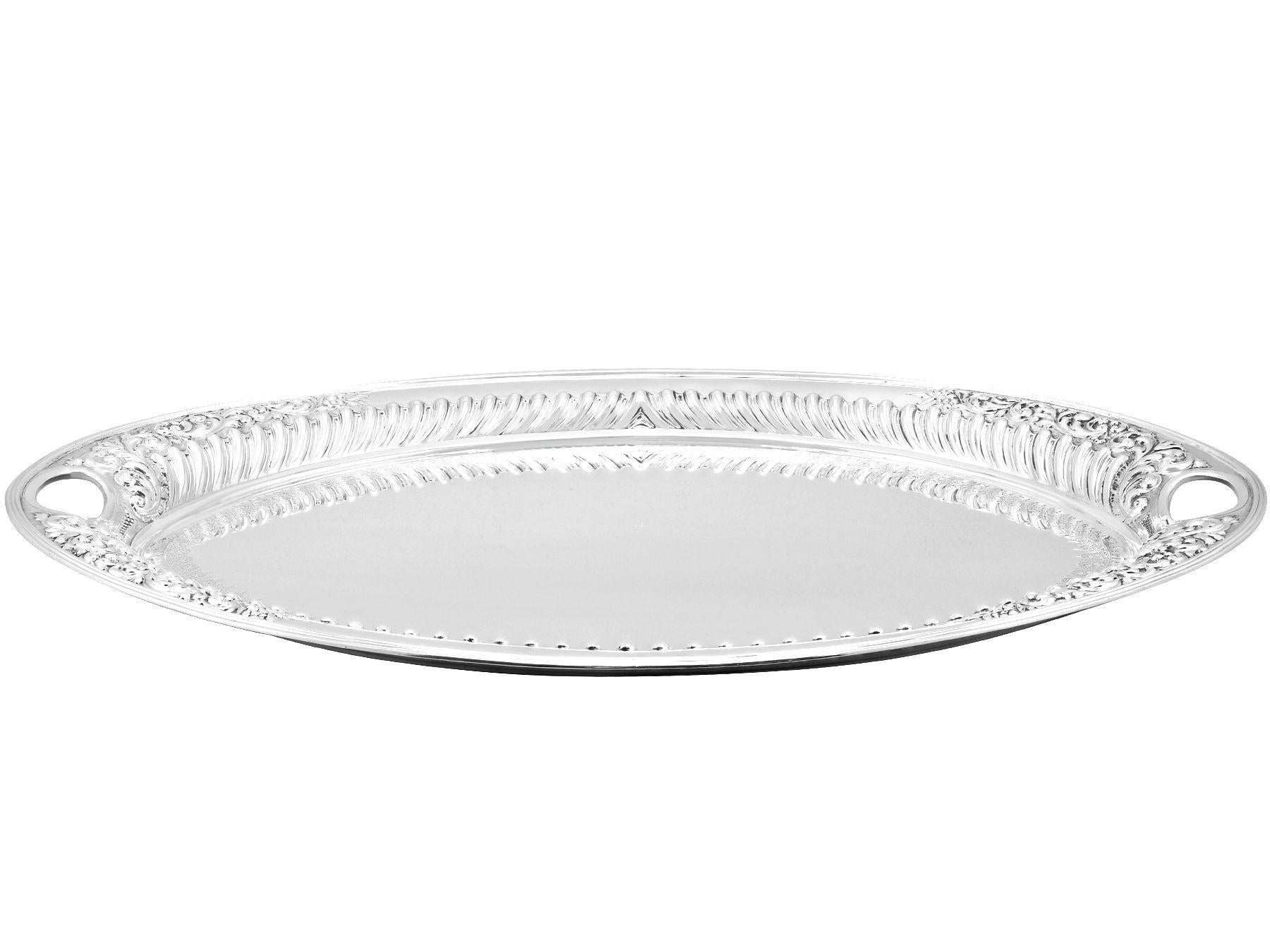 An exceptional, fine and impressive antique Victorian English sterling silver galleried tea tray; an addition to our Victorian teaware collection

This exceptional antique Victorian sterling silver tray has a plain oval form.

The surface of this