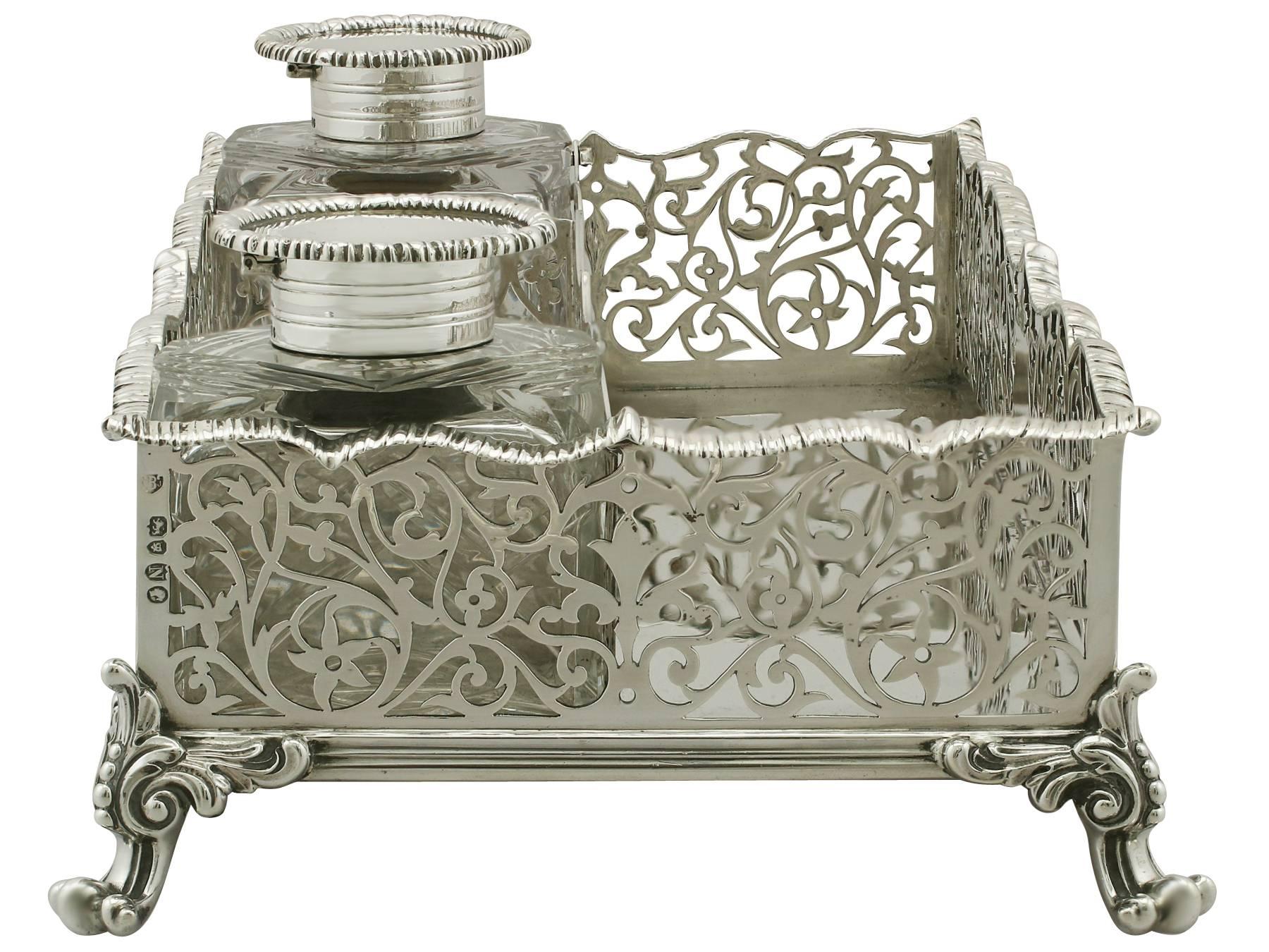 Antique Victorian Sterling Silver Gallery Inkstand In Excellent Condition In Jesmond, Newcastle Upon Tyne