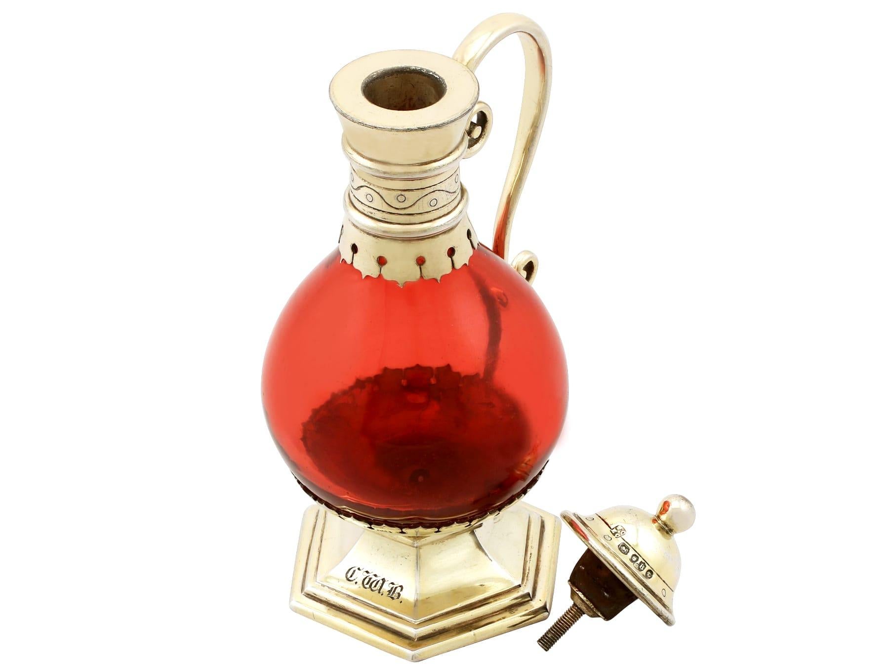 Juego de Comunión Victoriano de Plata de Ley Dorada y Vidrio de Arándano Rojo Fines del siglo XIX en venta