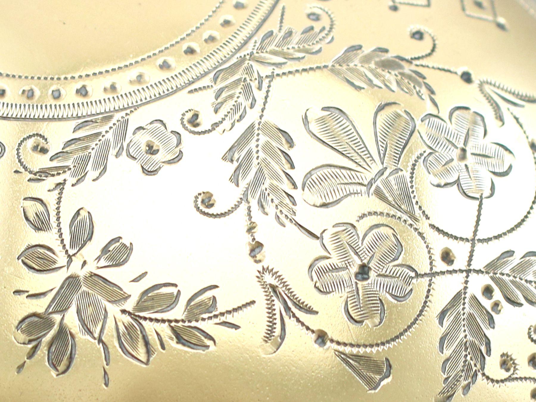 Antikes viktorianisches dreiteiliges Bachelor-Teeservice aus vergoldetem Sterlingsilber im Angebot 6